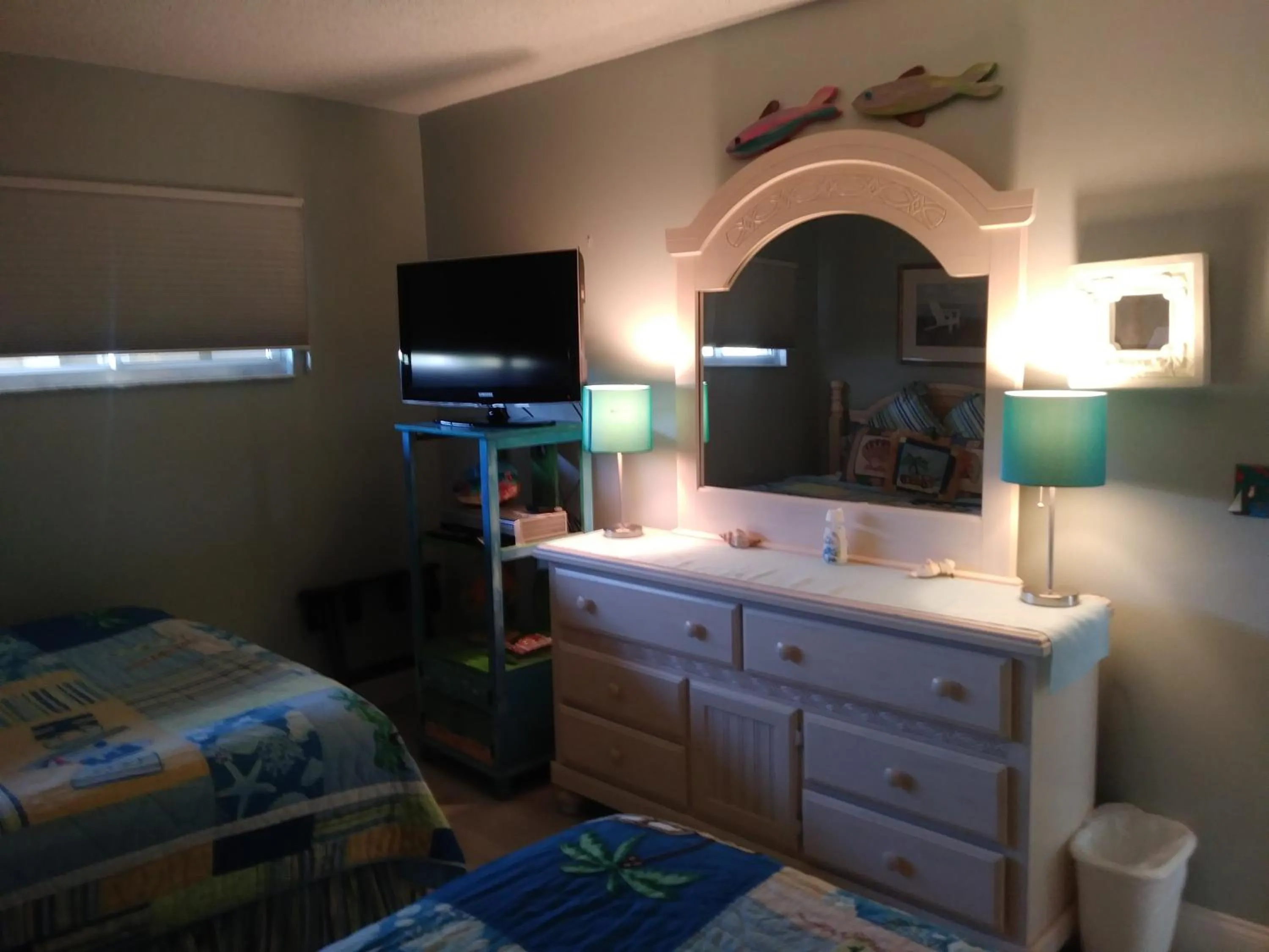 TV and multimedia in Turtle Crawl Inn - Longboat Key