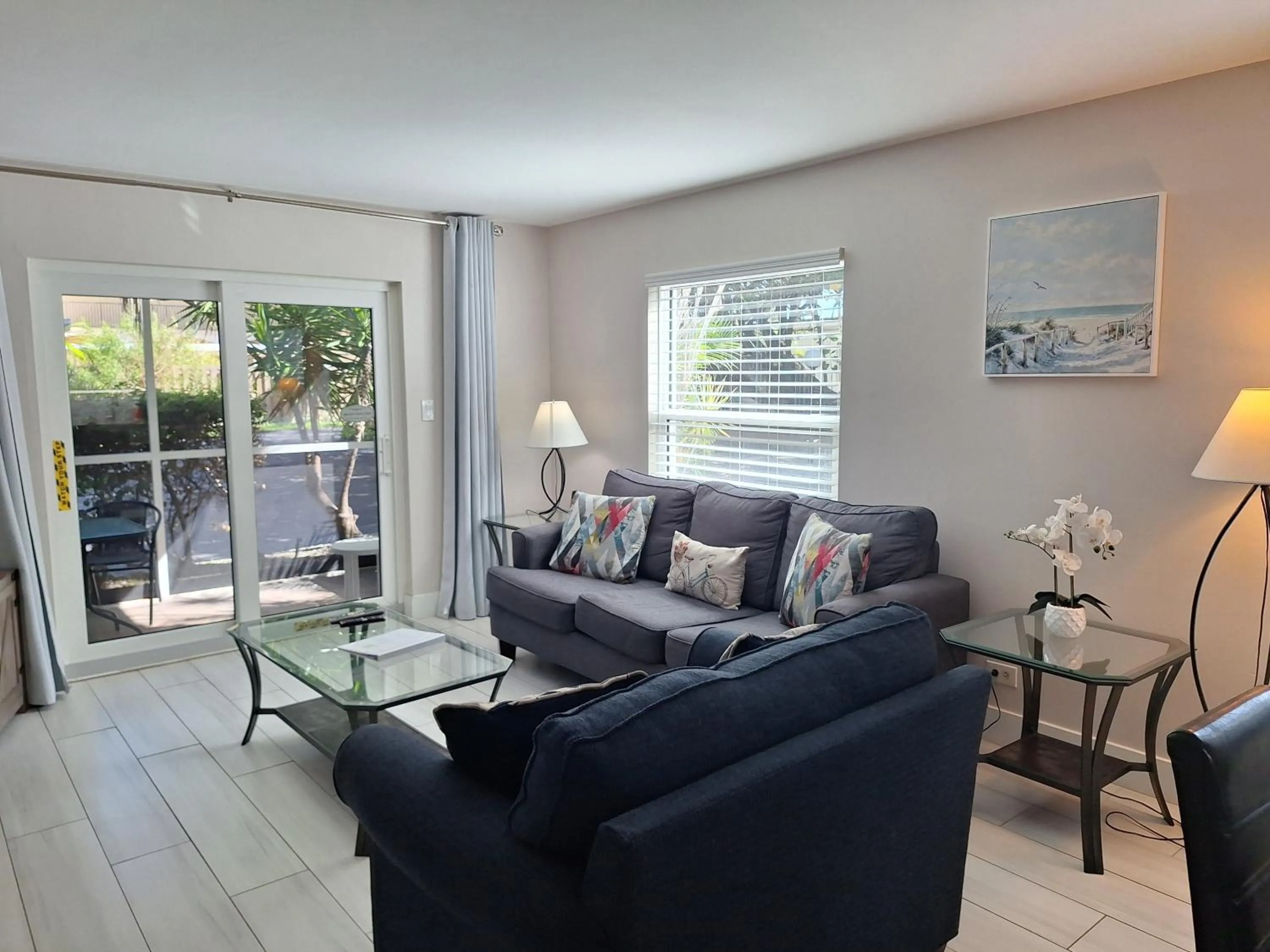 Patio in Turtle Crawl Inn - Longboat Key