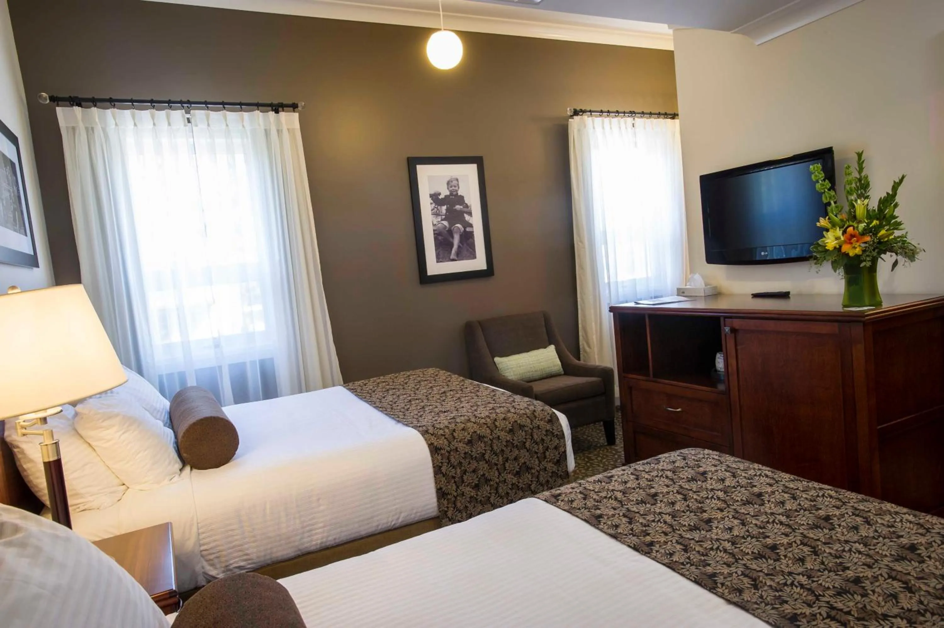 Bed in Hume Hotel & Spa