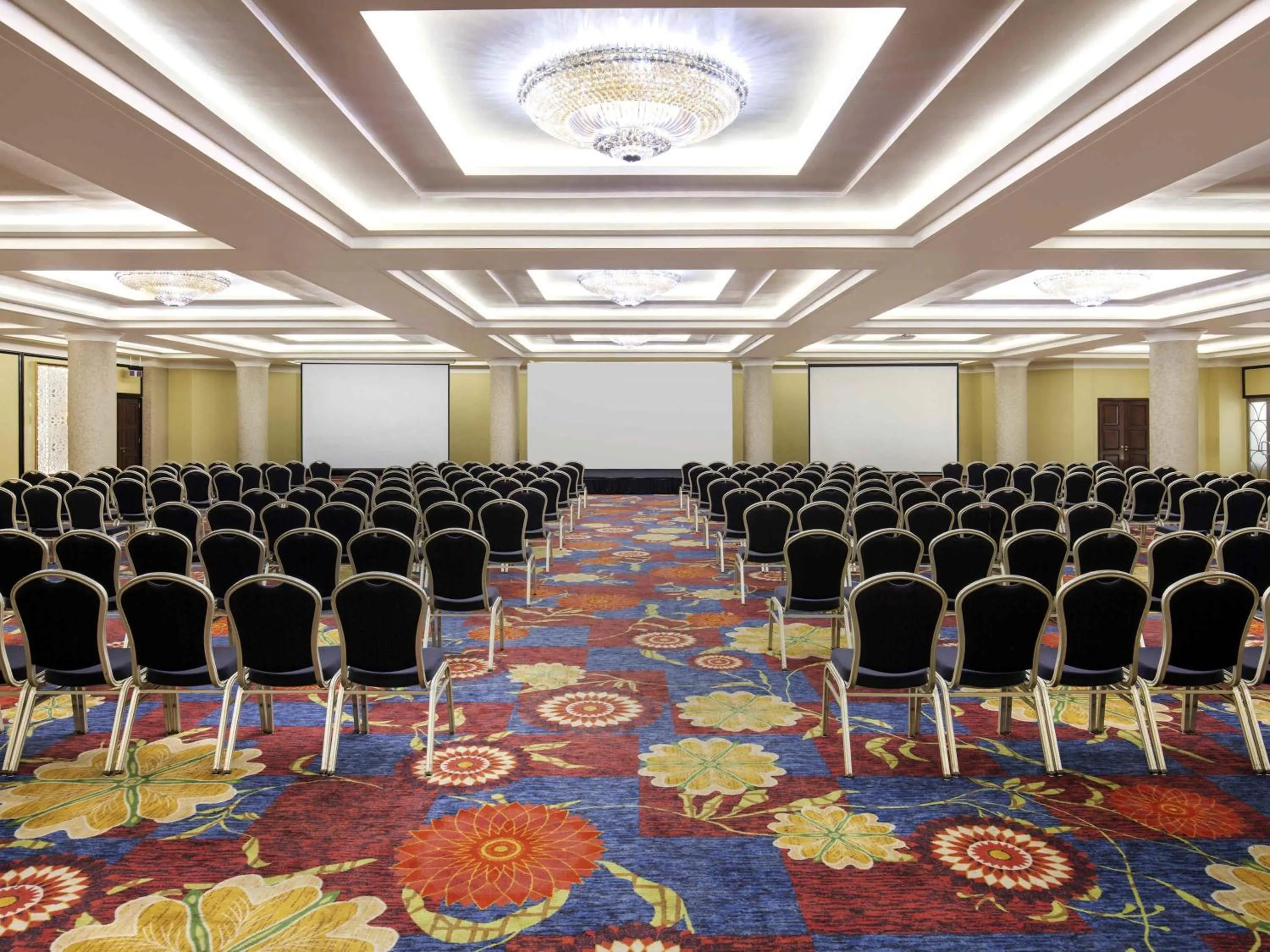 Meeting/conference room in Ibis Bandung Trans Studio
