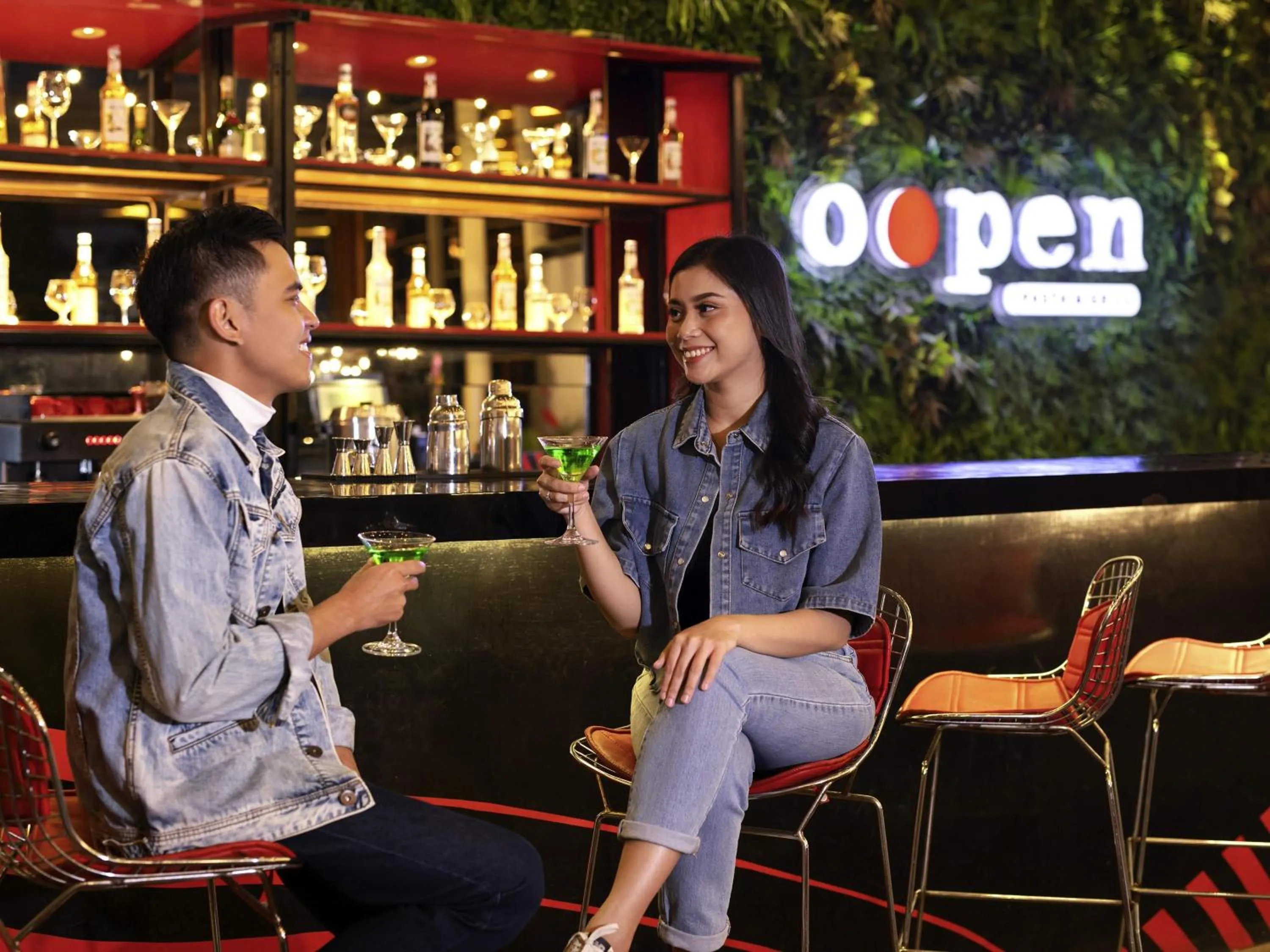 Lounge or bar in Ibis Bandung Trans Studio