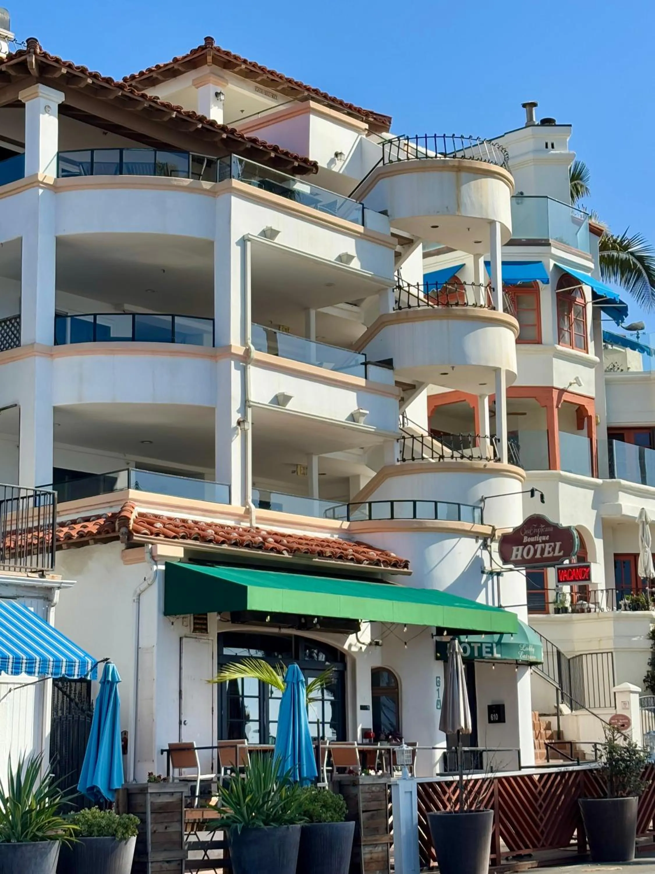 Property building in Casa Tropicana