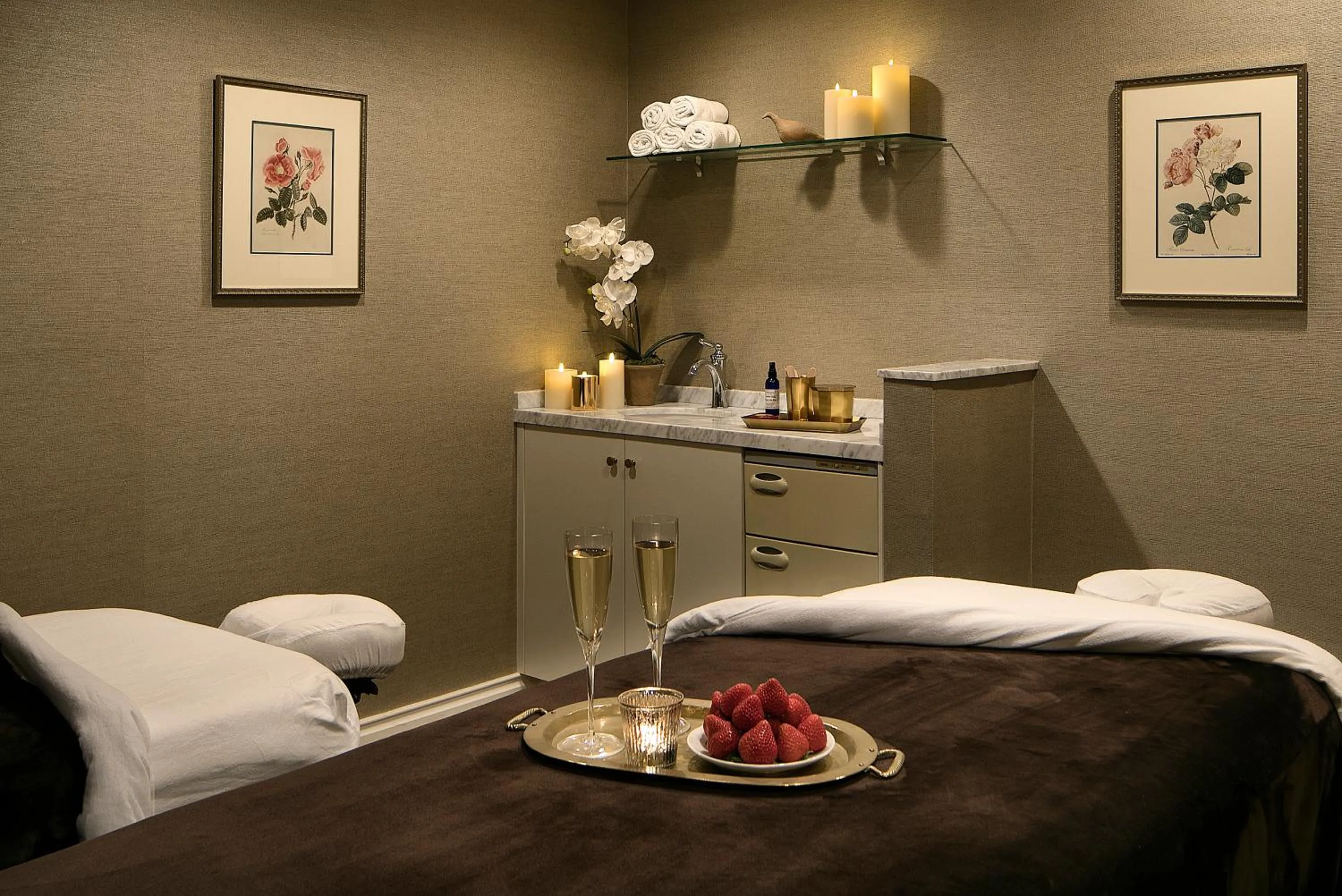 Massage, Bed in The Genevieve