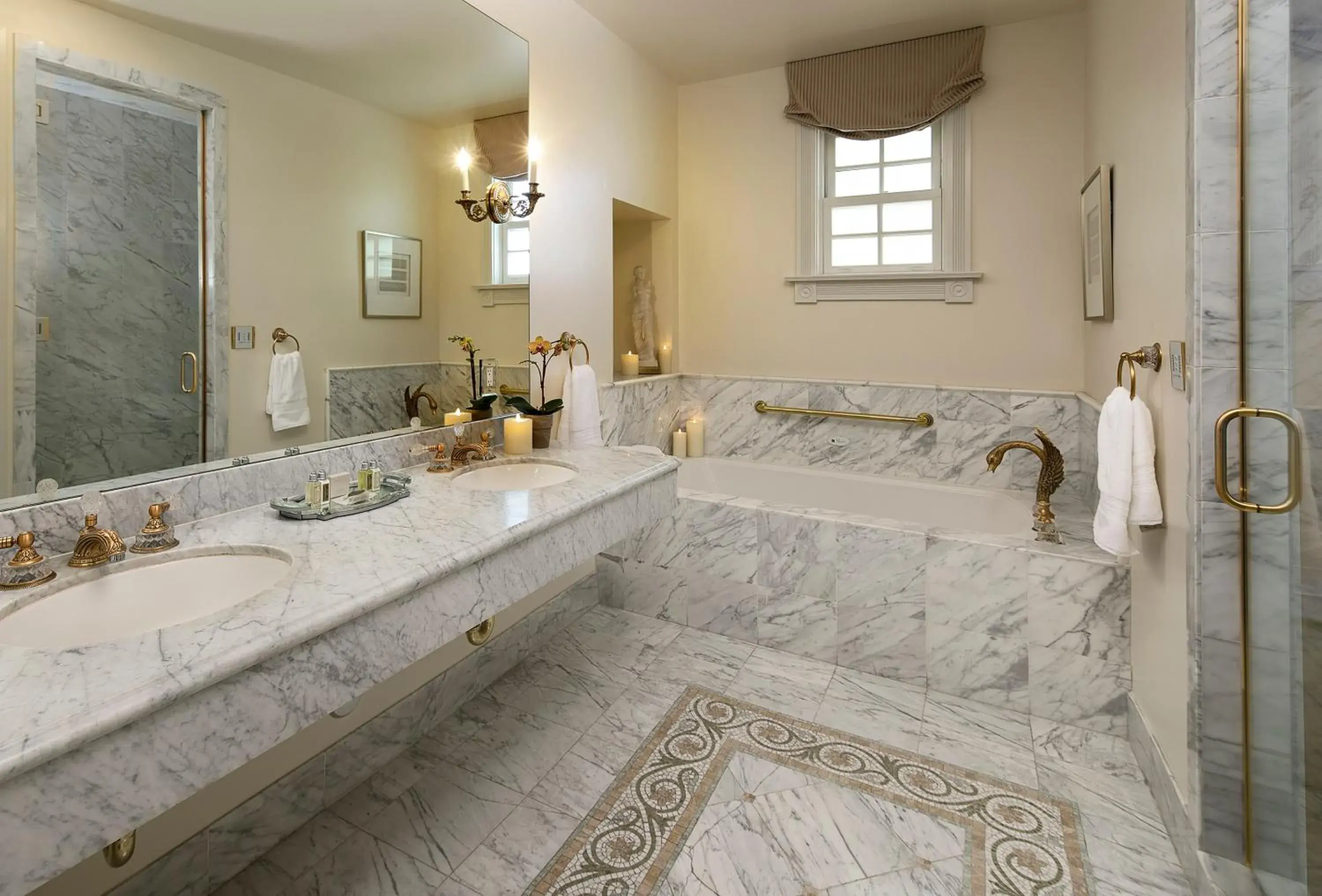 Executive Suite in The Genevieve Executive Suite in The Genevieve