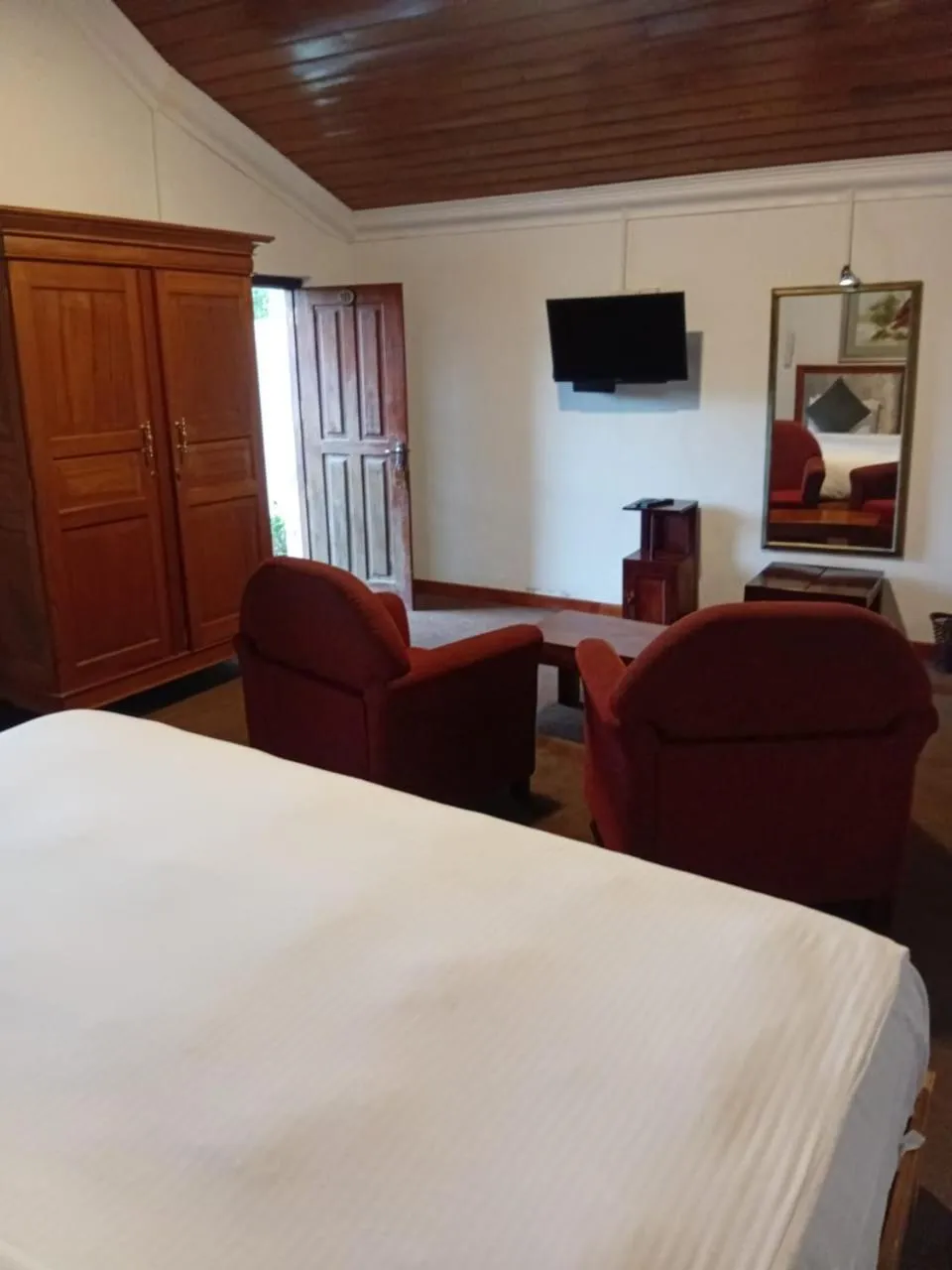 Bed in Tea Bush Hotel