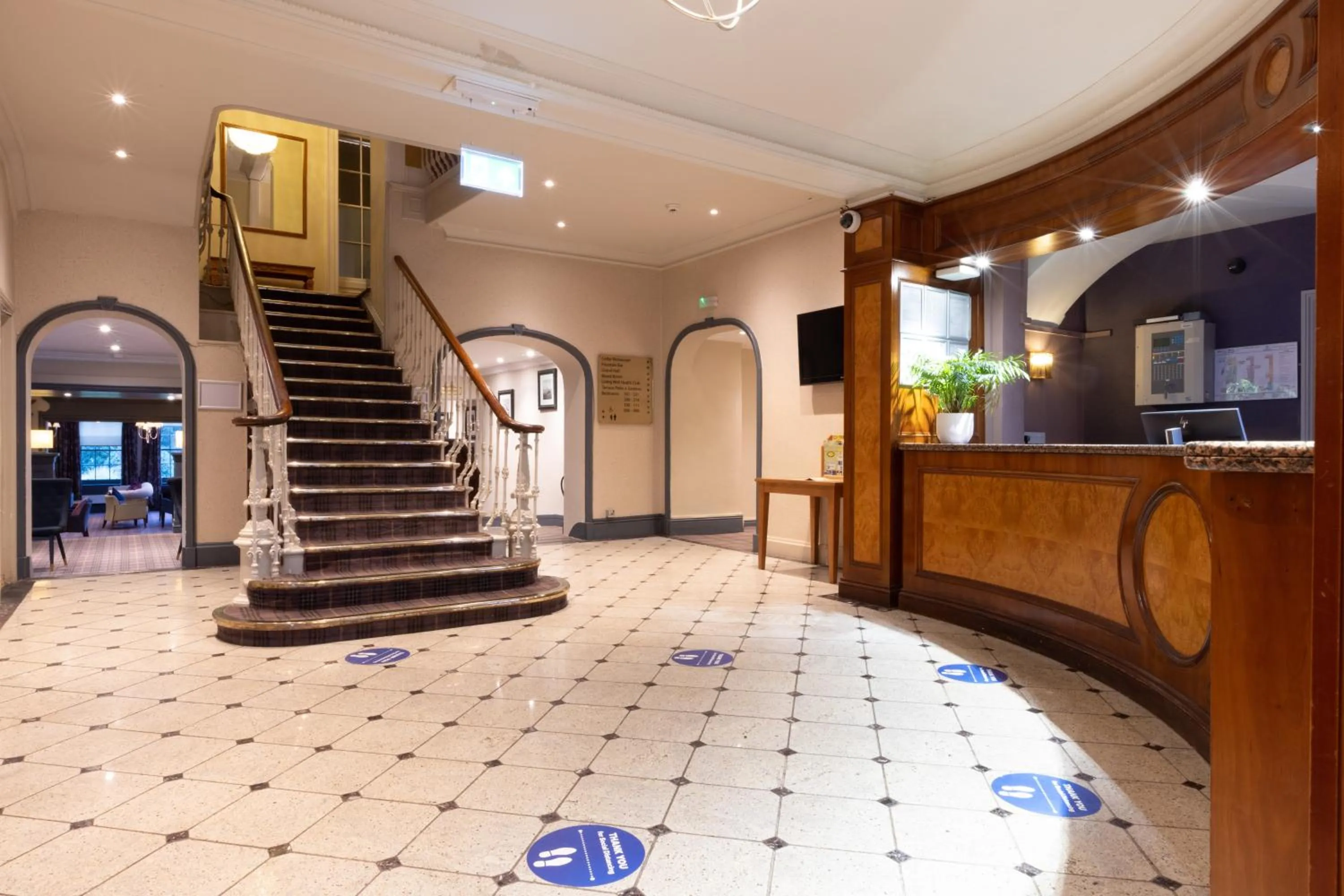 Lobby or reception in Avisford Park Hotel