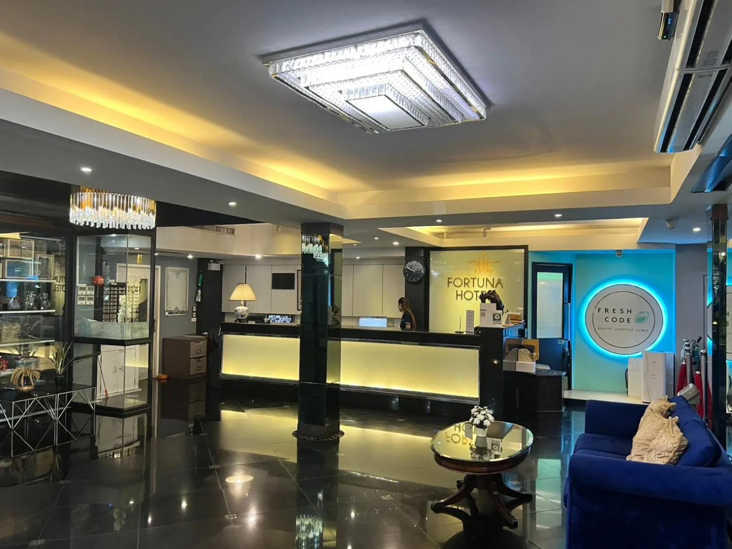 Lobby or reception in Fortuna Hotel