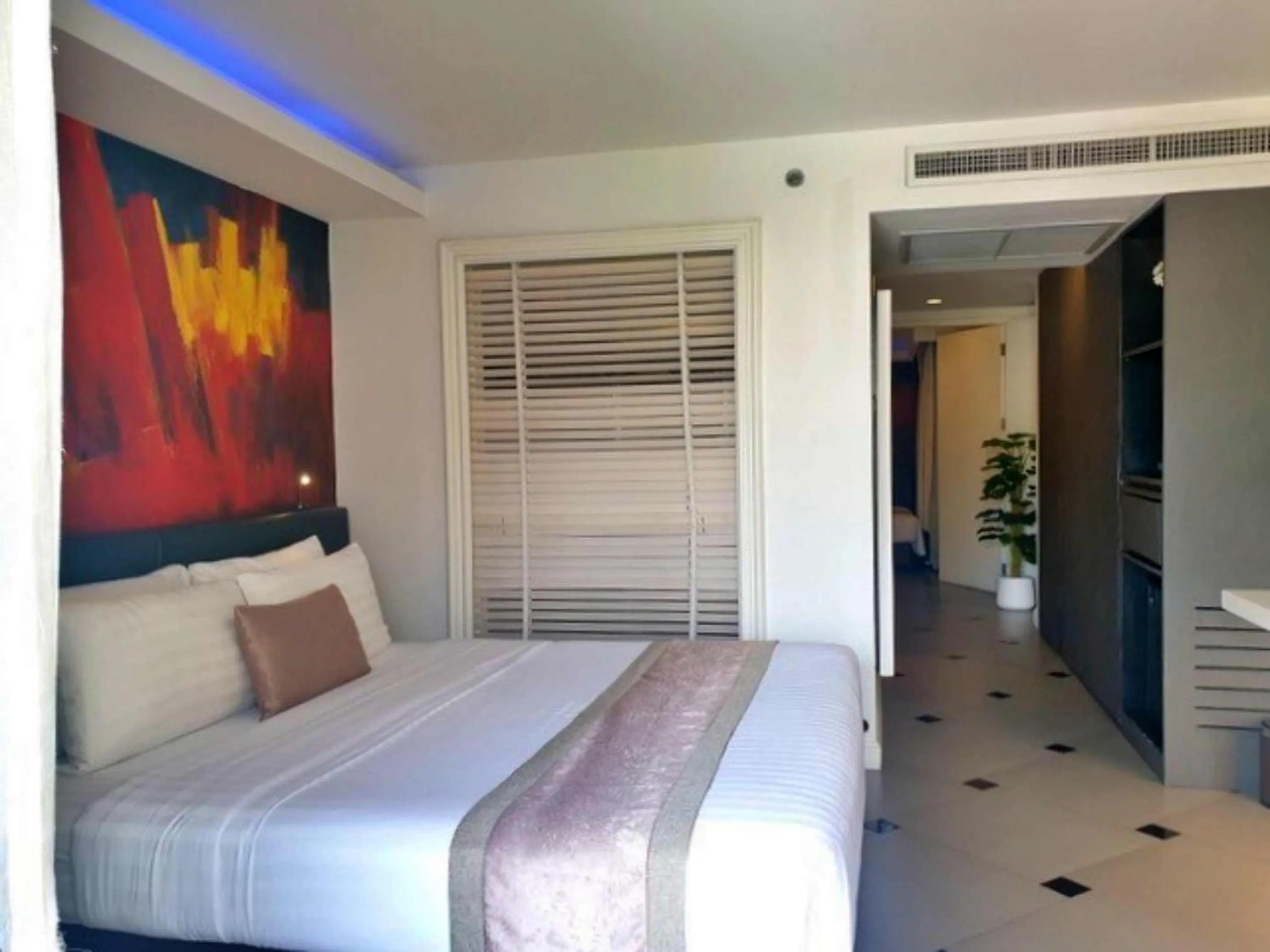 Bedroom, Bed in Aspira Skyy Sukhumvit 1