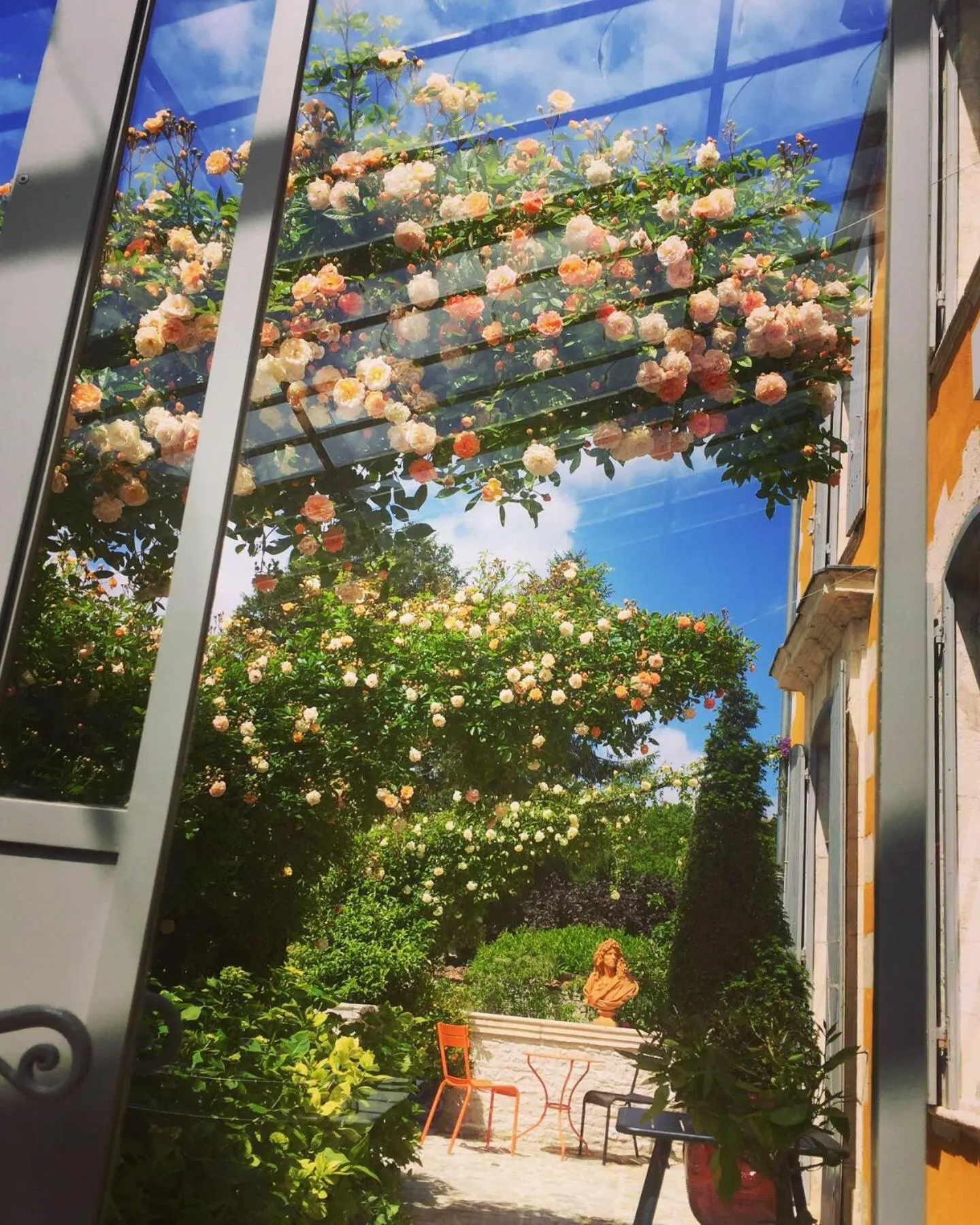 Balcony/Terrace in Chambres d'hôtes La Borderie du Gô près de La Rochelle - Nieul