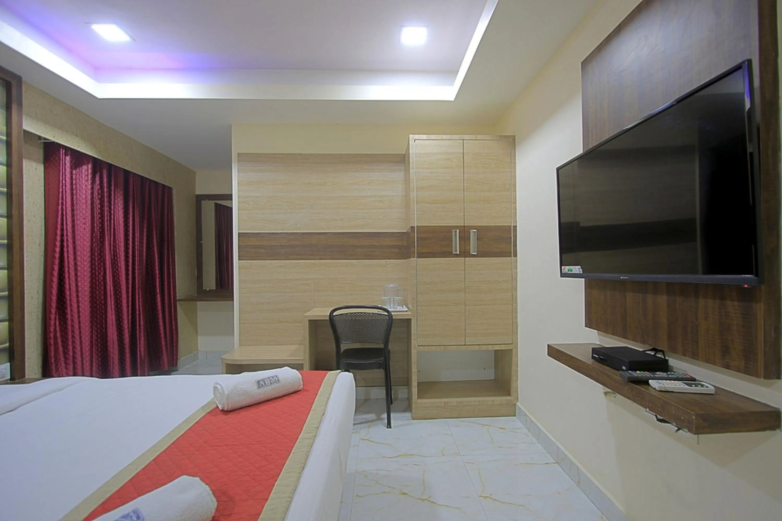 Bed in ABM Express Inn