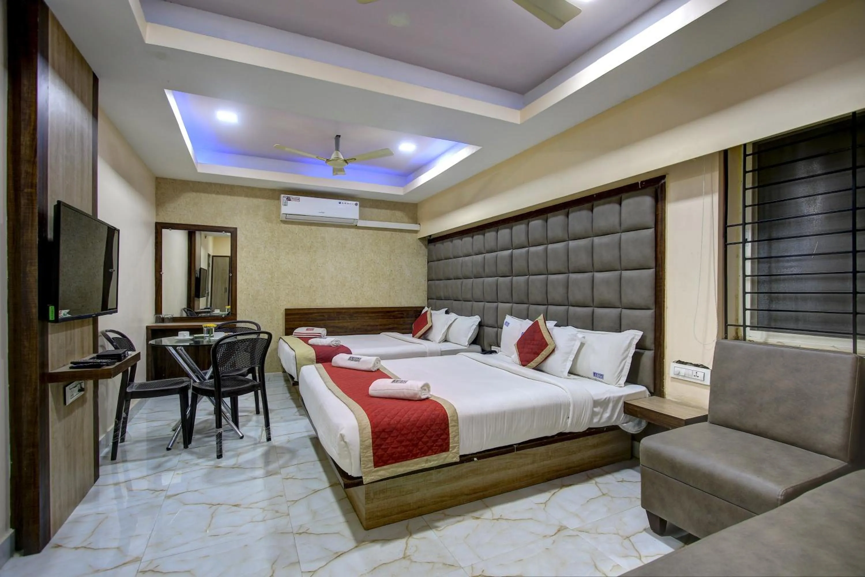 Photo of the whole room, Bed in ABM Express Inn