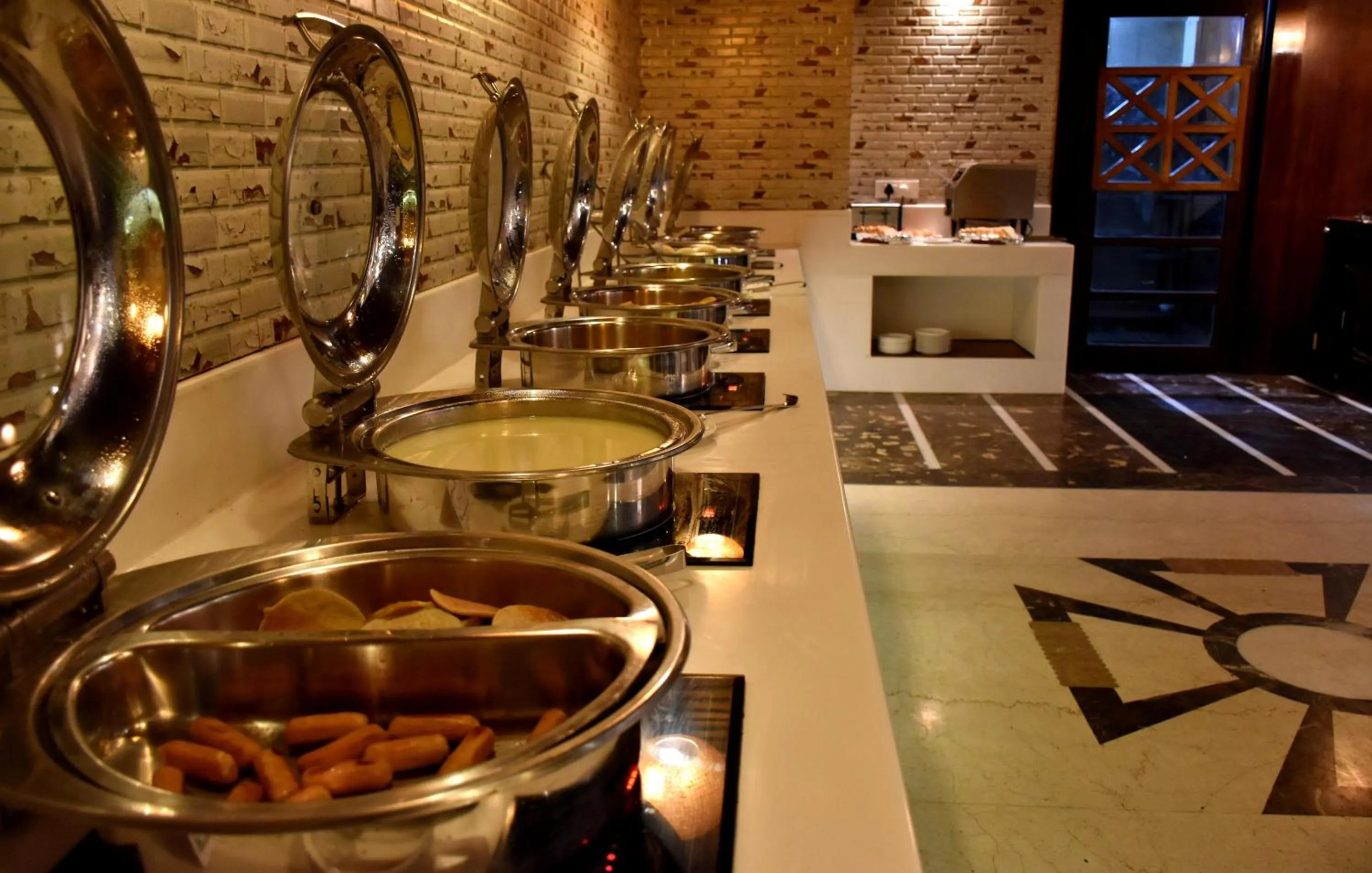 Breakfast in Hotel City Inn