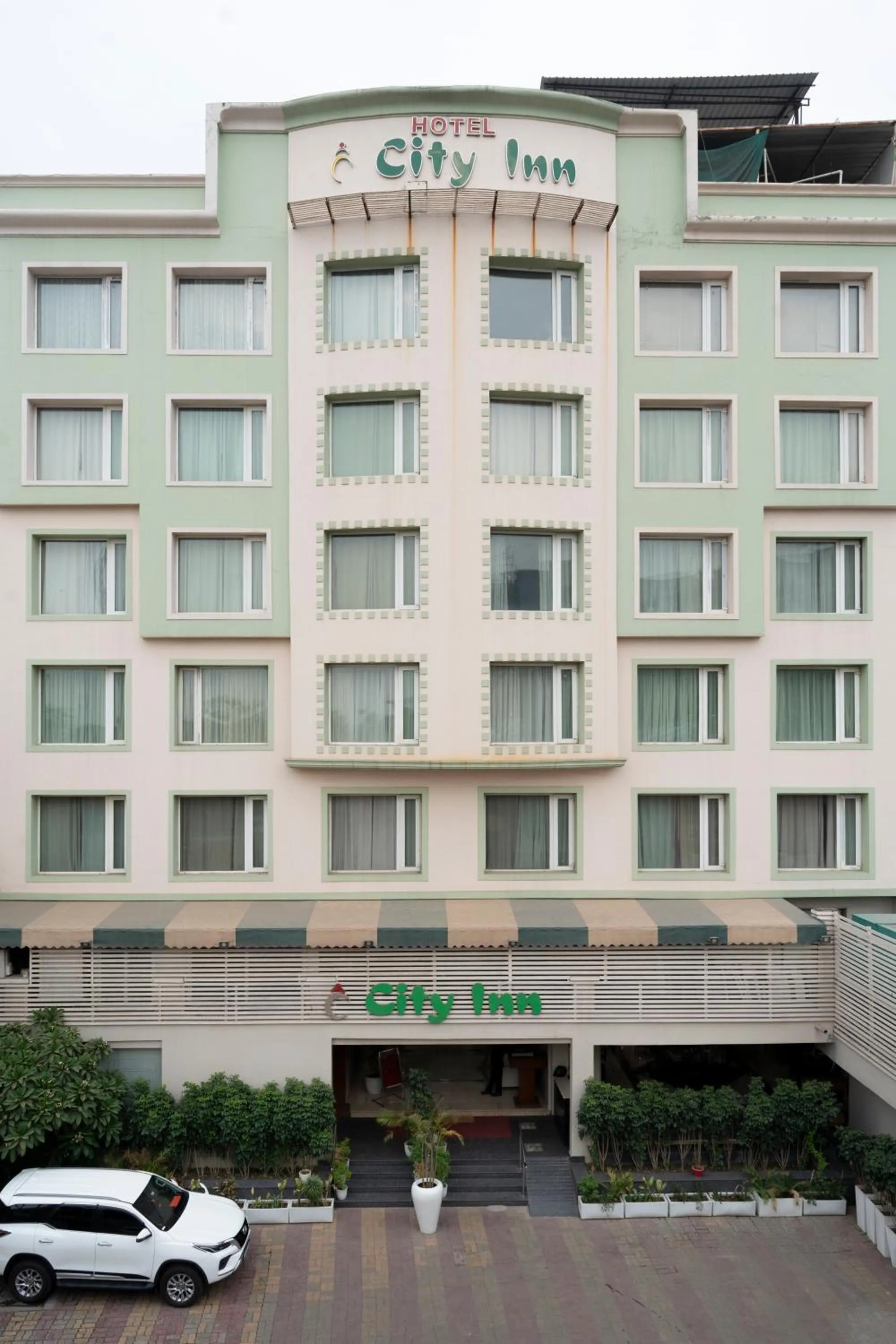 Property building in Hotel City Inn