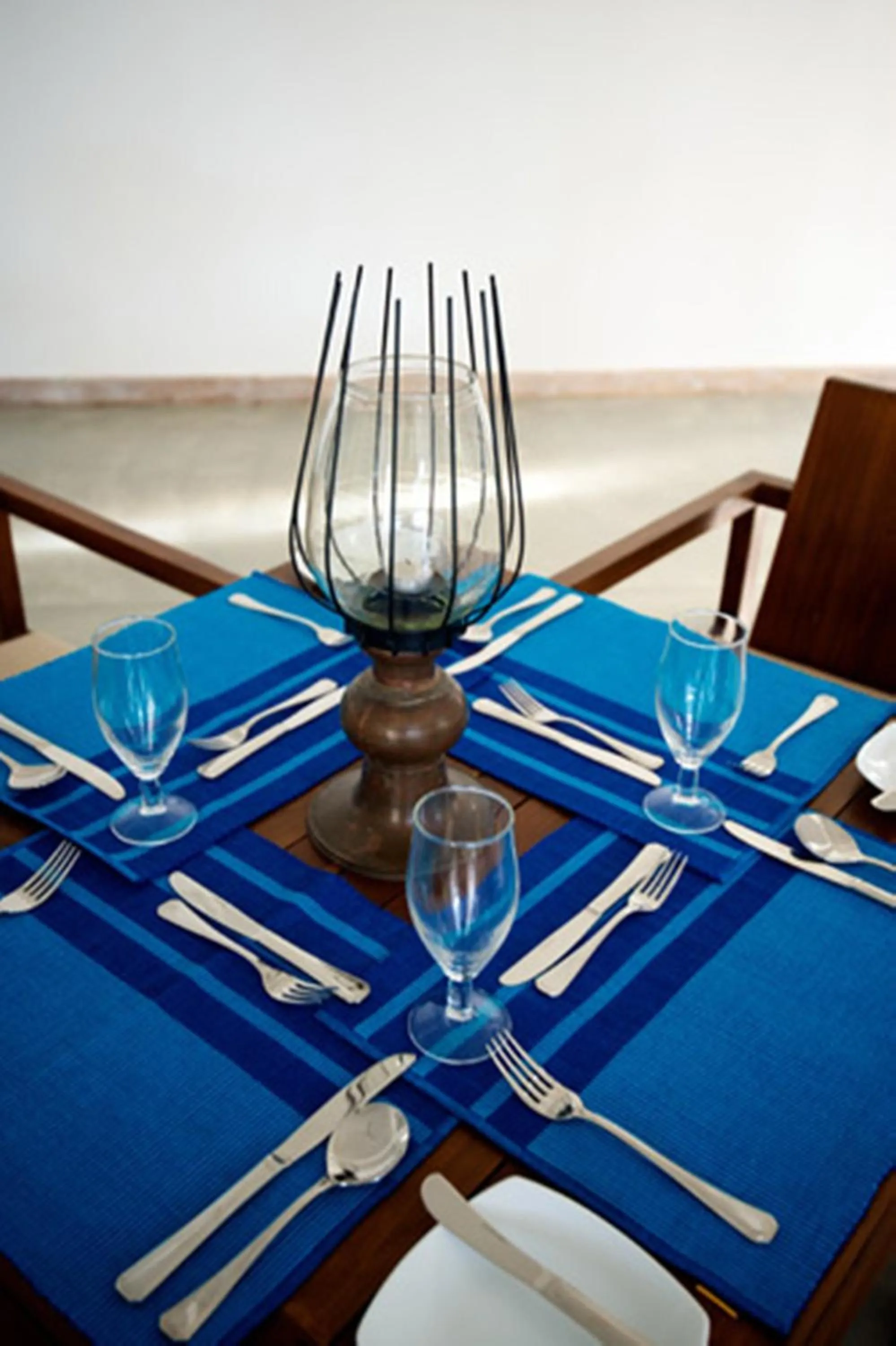 Restaurant/places to eat in Roman Beach Hotel