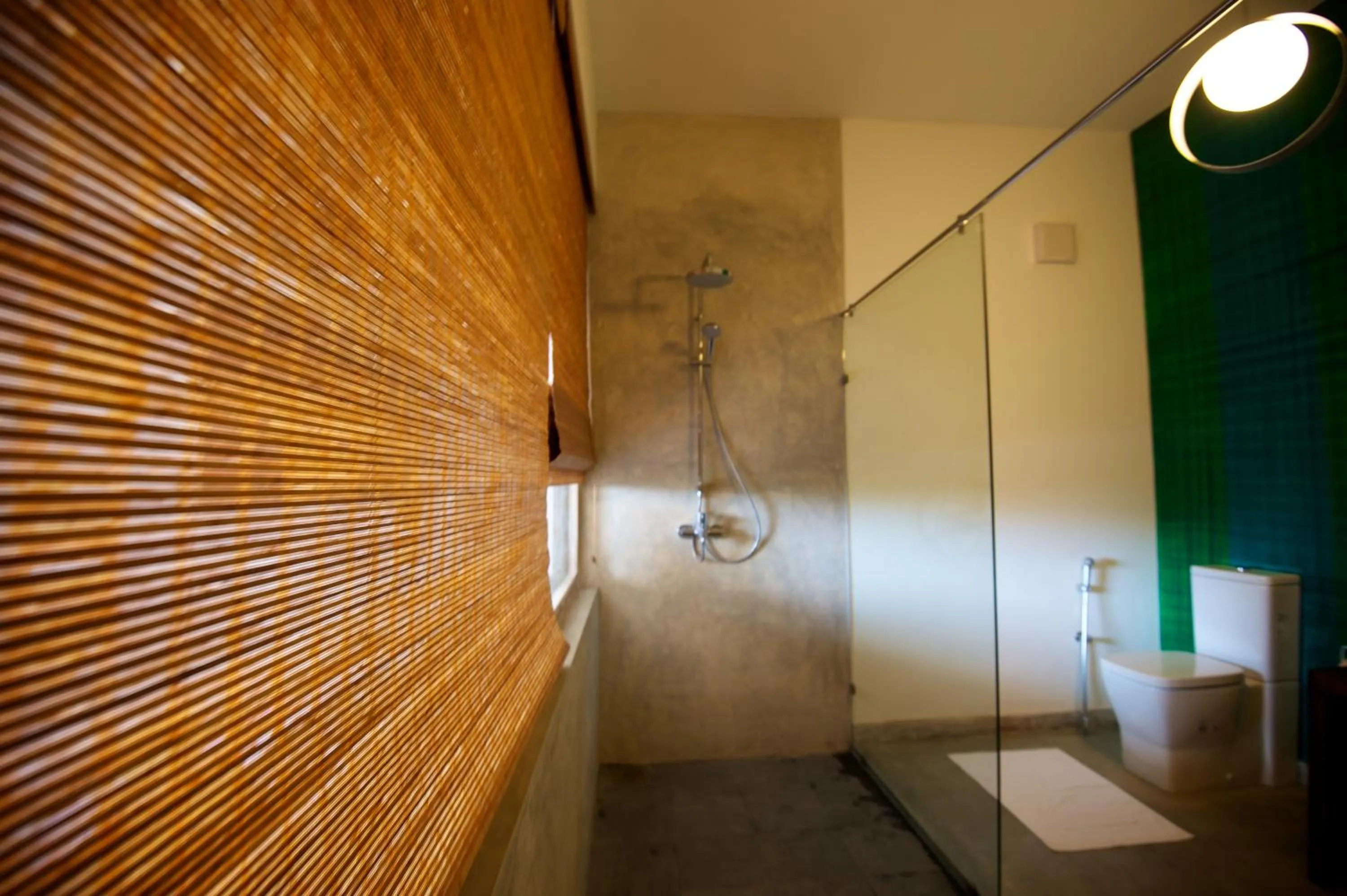 Shower in Roman Beach Hotel