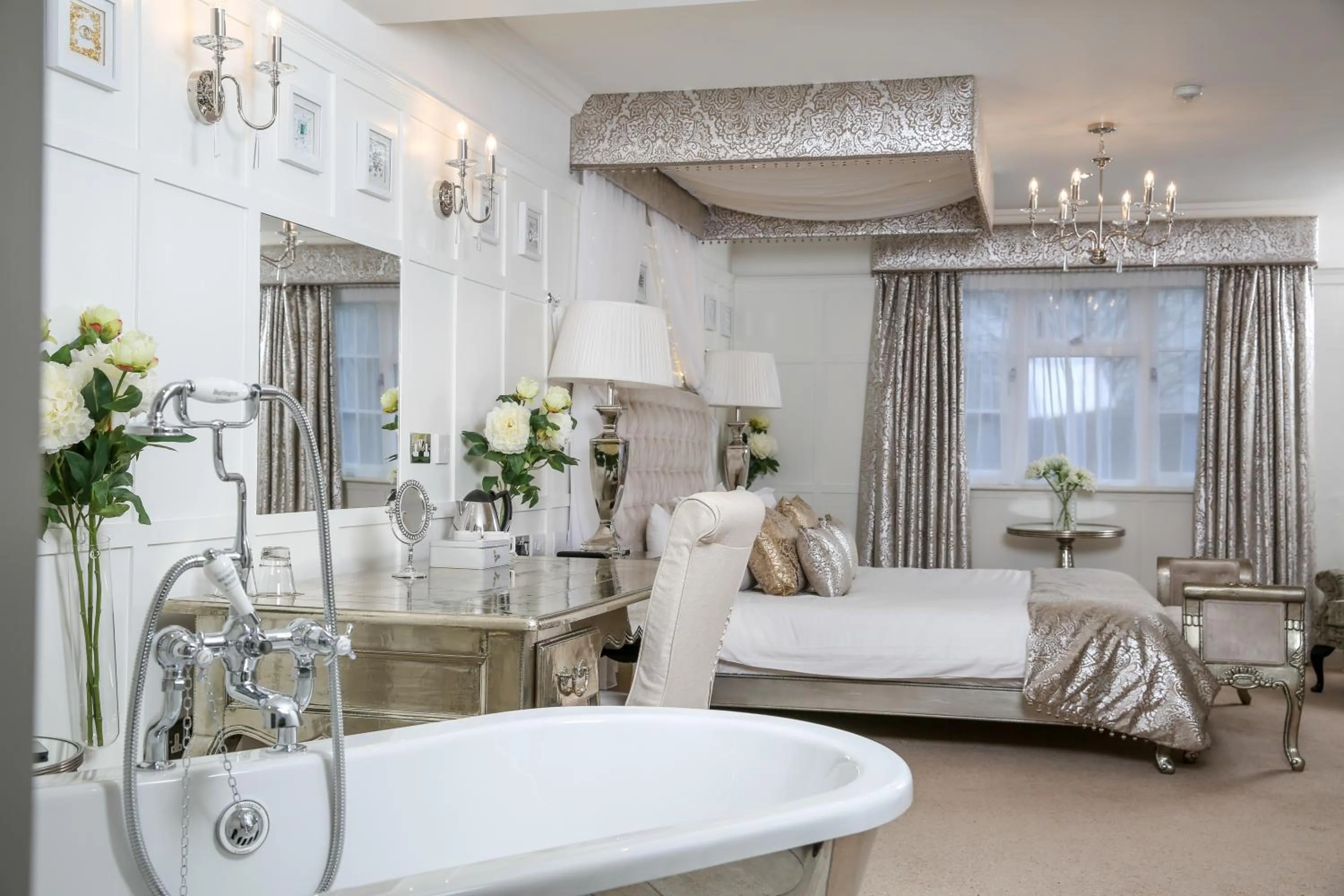 Bedroom, Bed in The Wild Boar