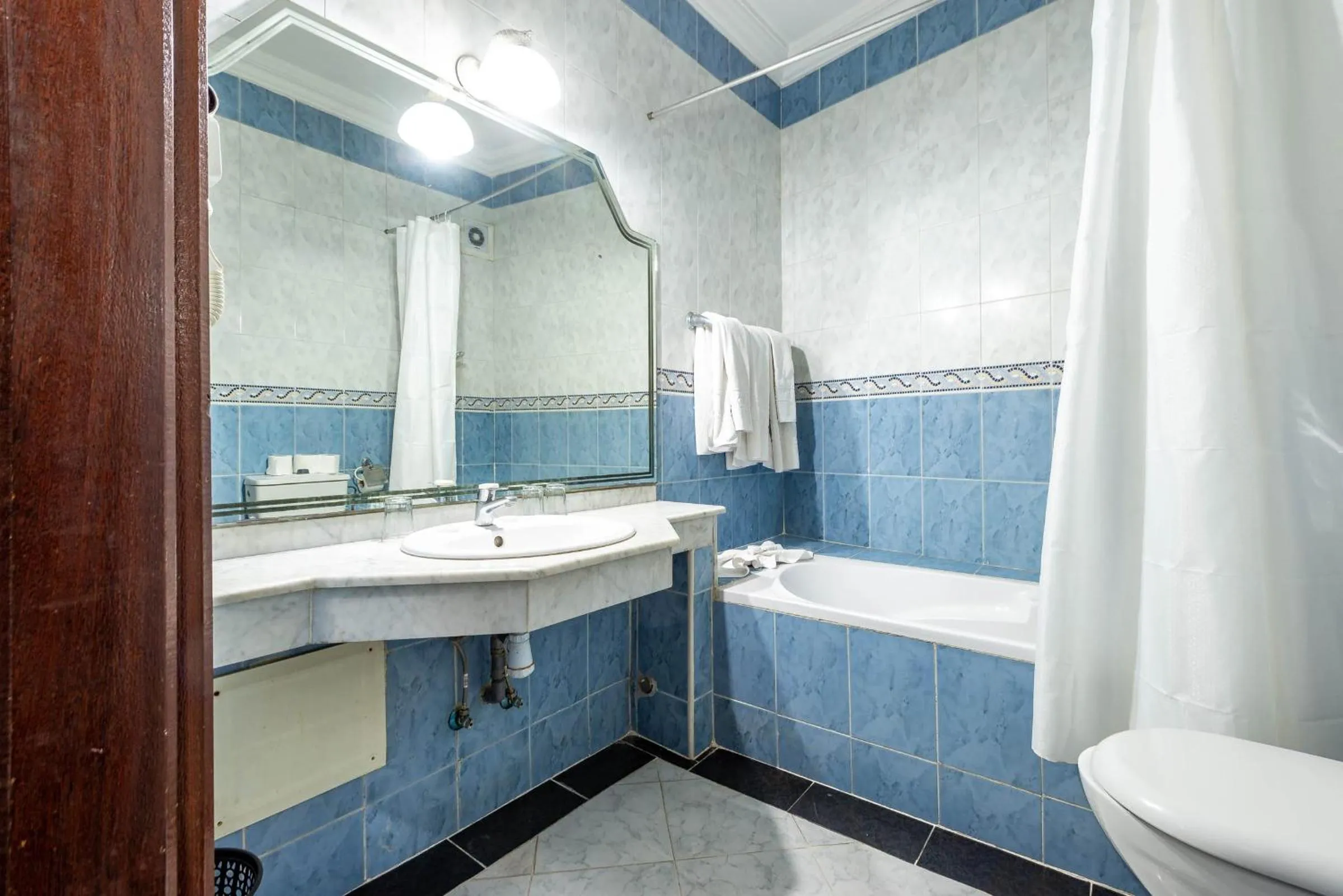 Shower in Hotel Oudaya & Spa