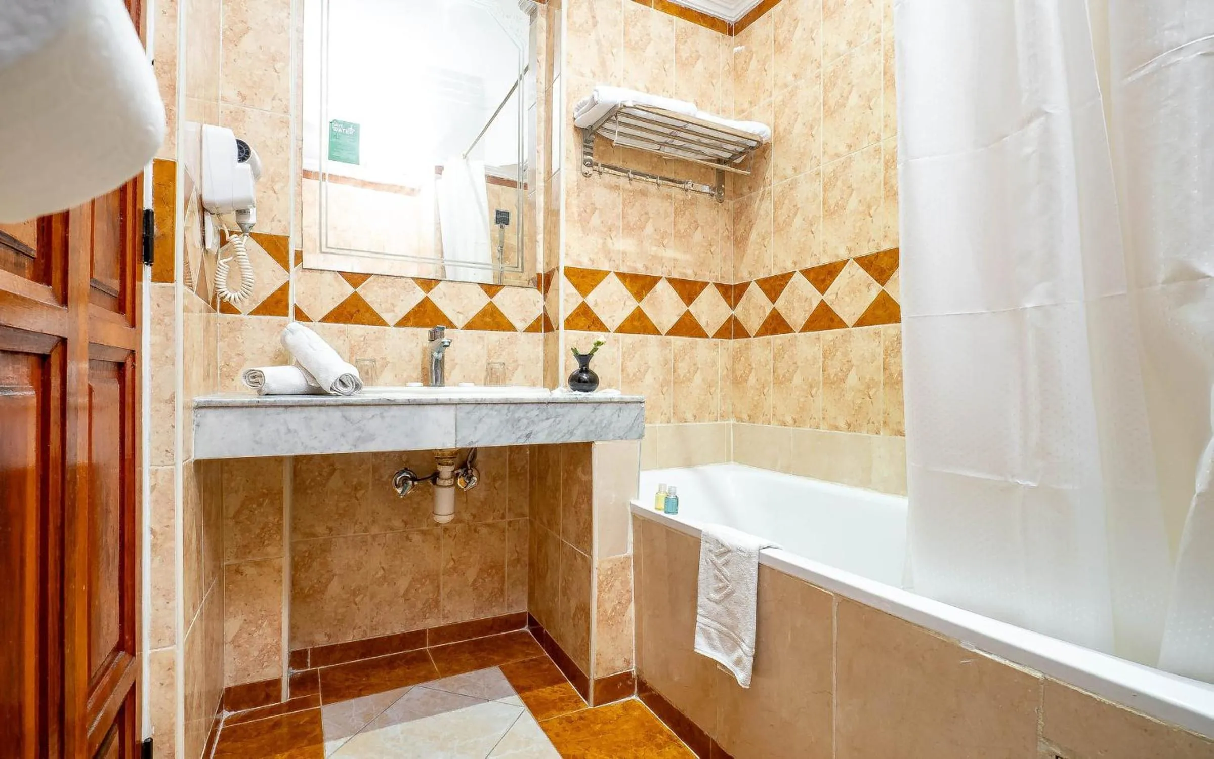 Shower in Hotel Oudaya & Spa