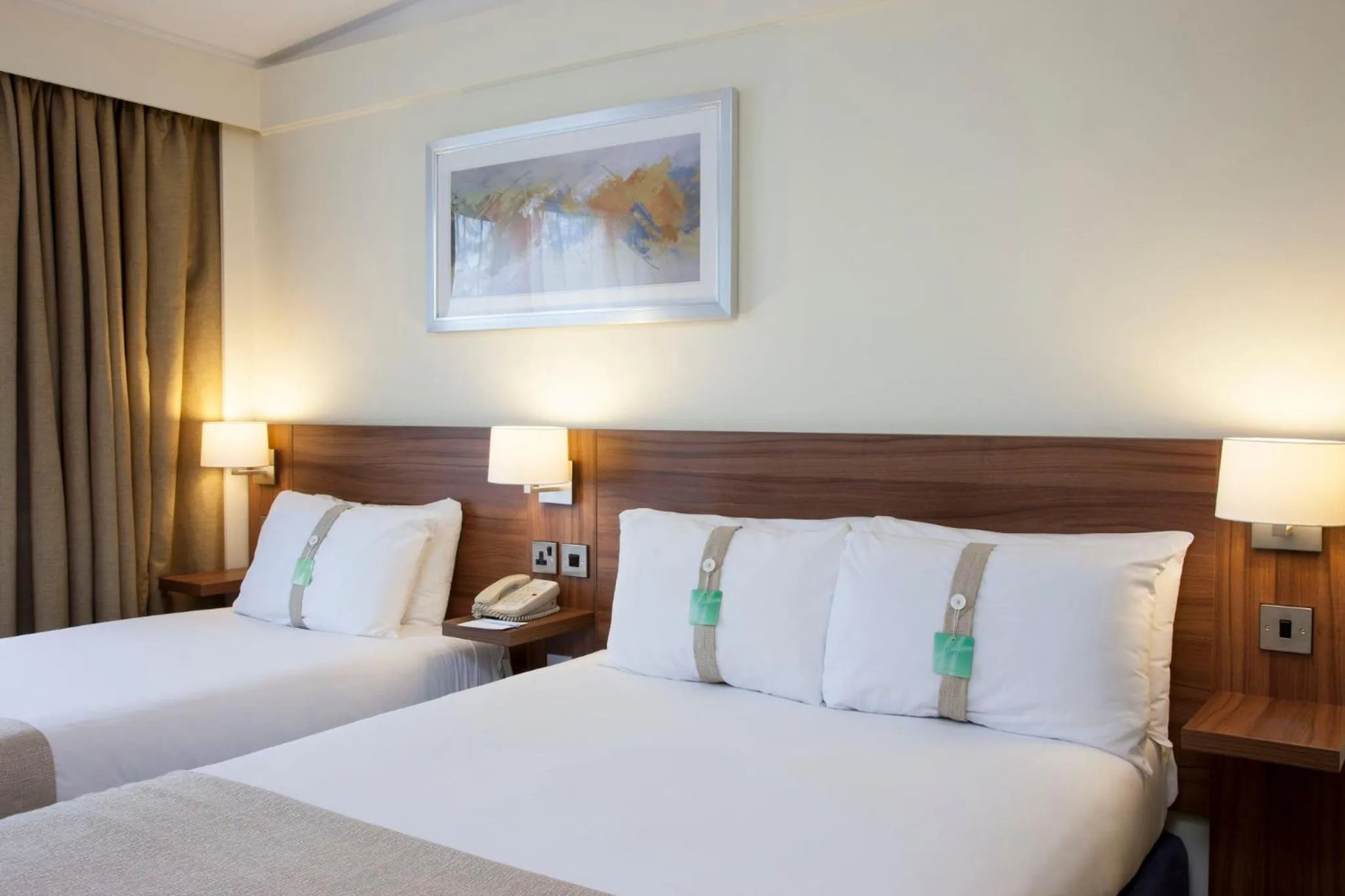 Photo of the whole room, Bed in Holiday Inn Stoke on Trent M6 Jct15 by IHG