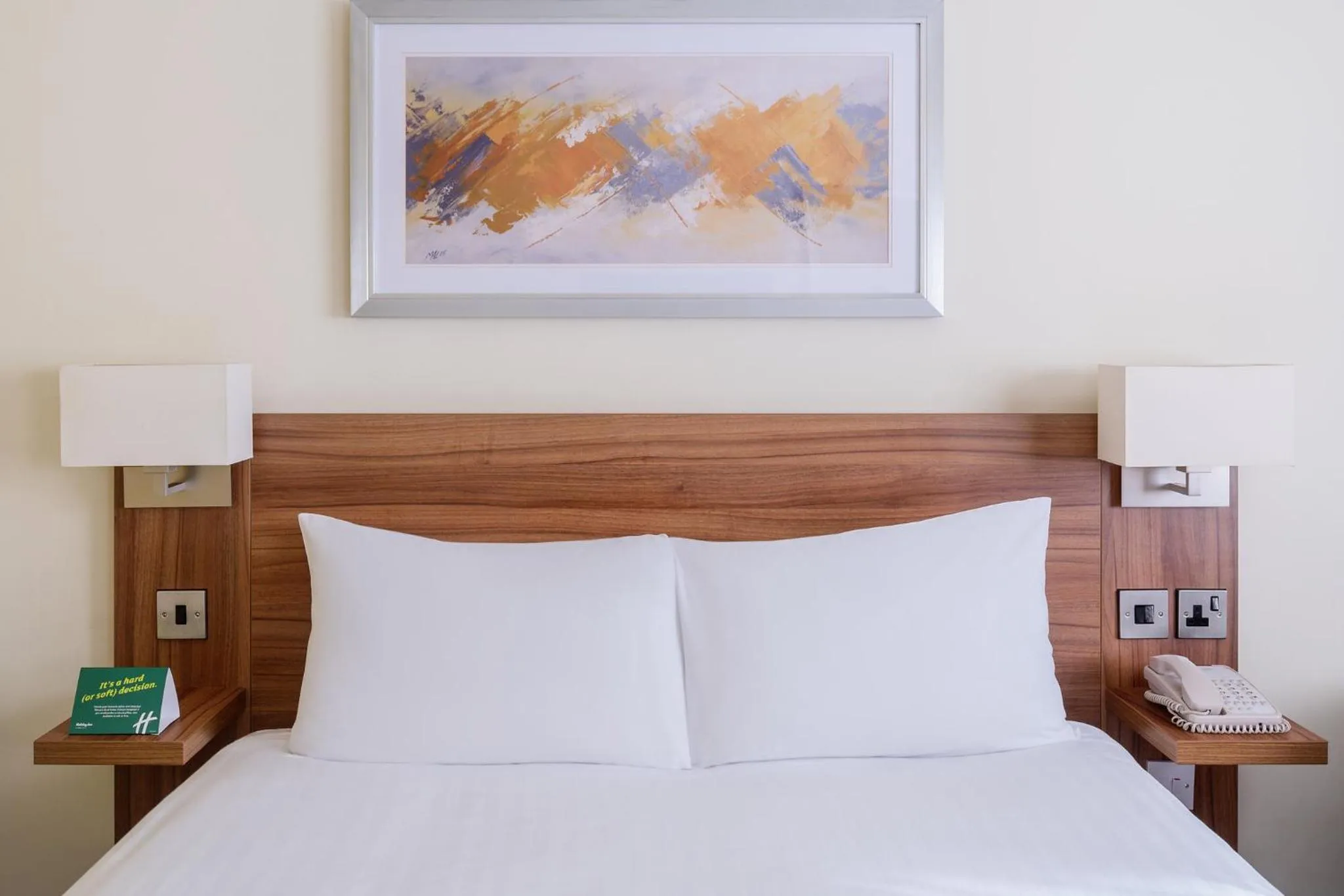 Photo of the whole room, Bed in Holiday Inn Stoke on Trent M6 Jct15 by IHG