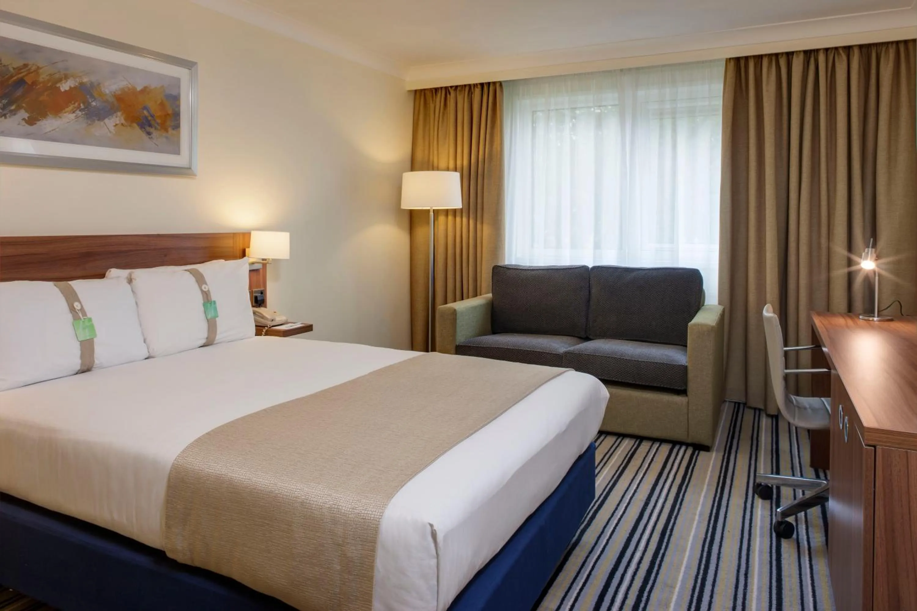 Photo of the whole room, Bed in Holiday Inn Stoke on Trent M6 Jct15 by IHG