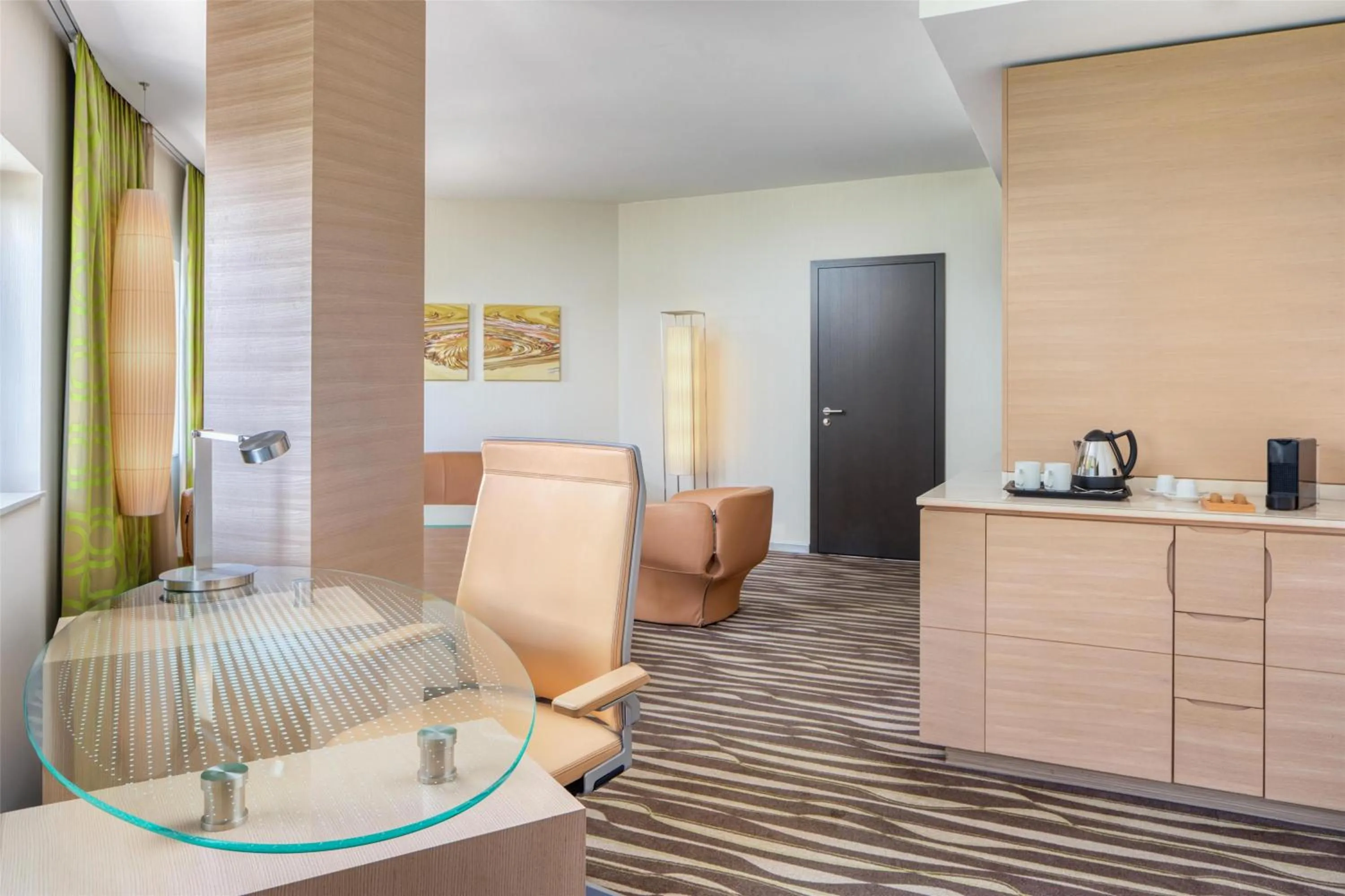 Bedroom in Hilton Frankfurt Airport