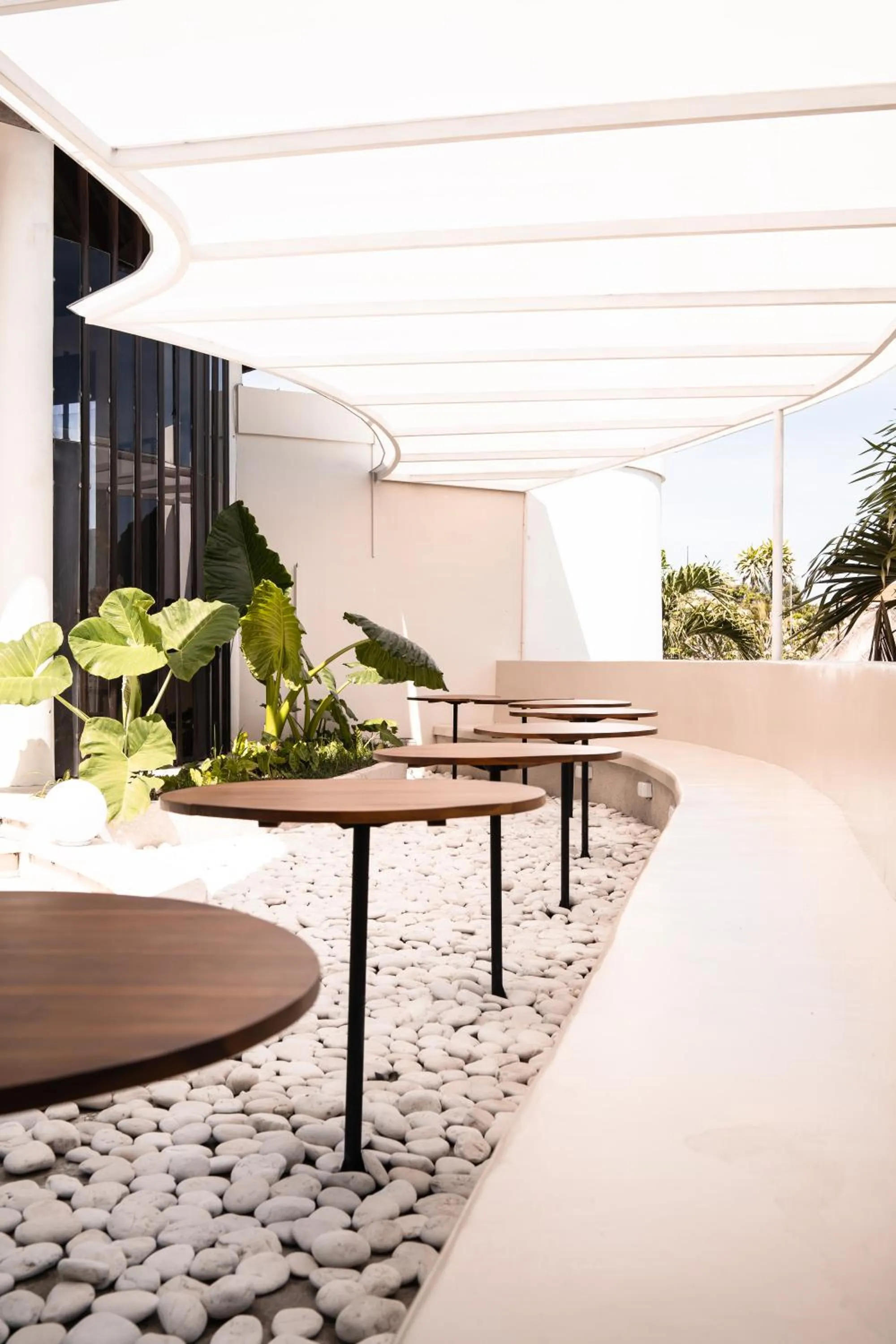 Restaurant/places to eat in Mahagiri Villas & Spa Dreamland