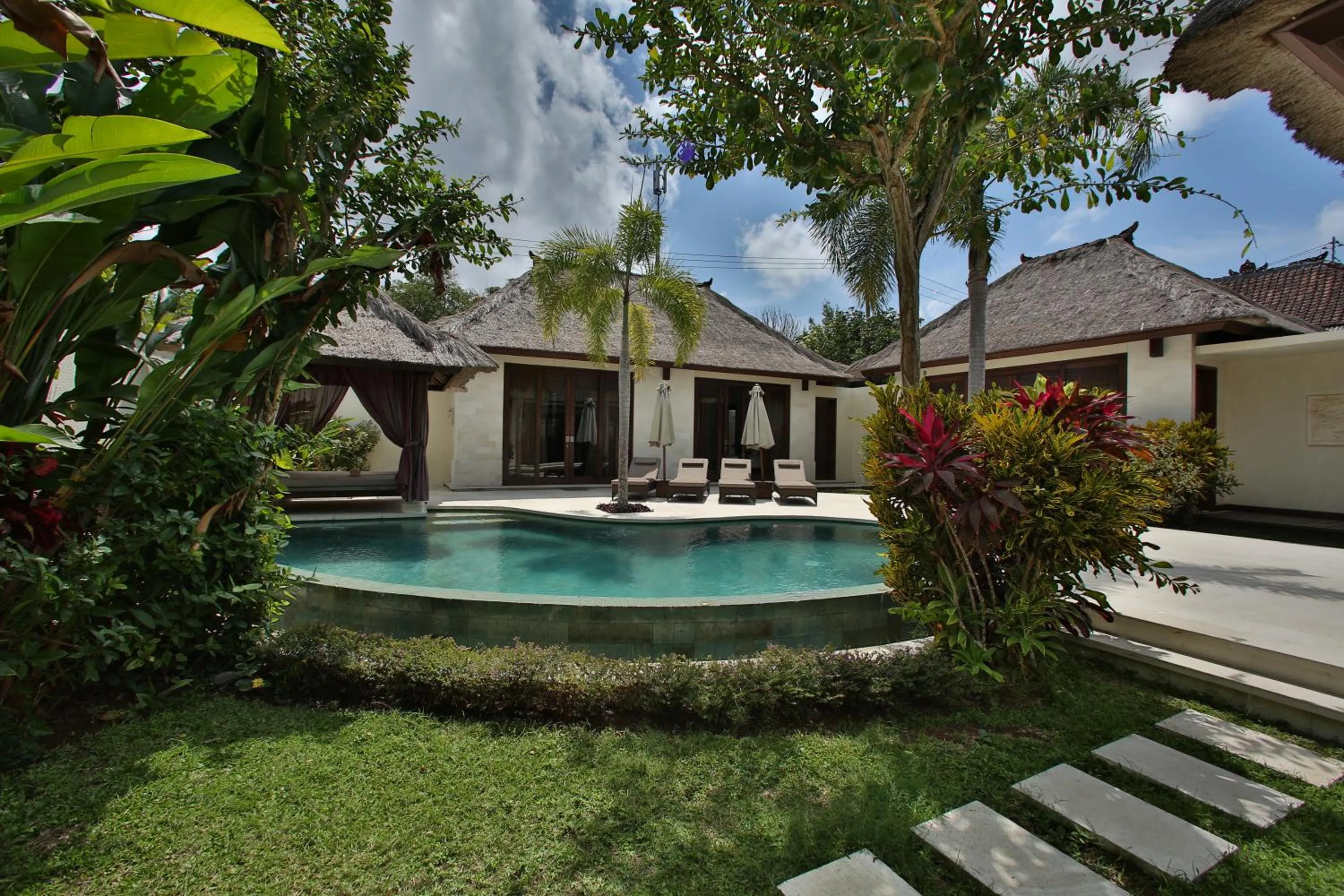 Garden in Mahagiri Villas & Spa Dreamland