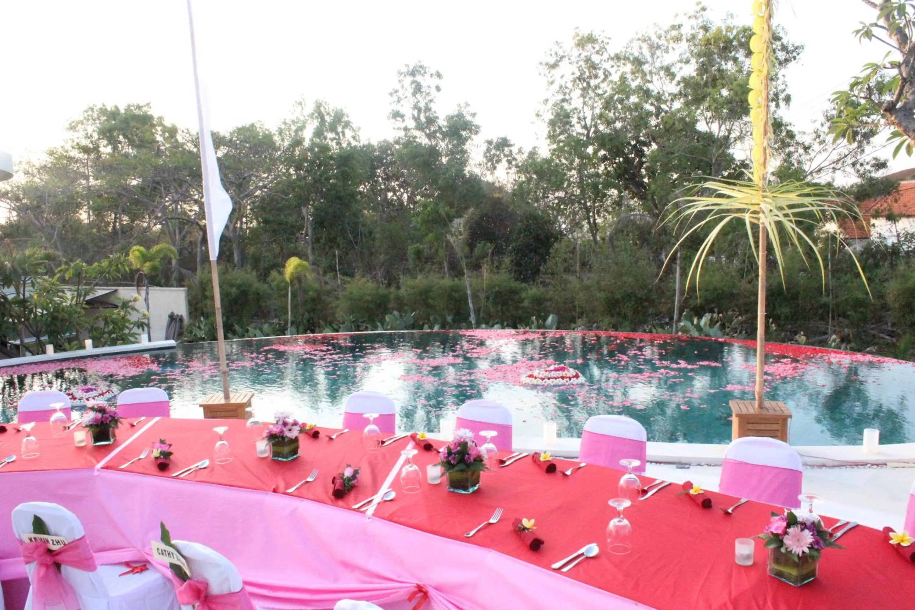 Swimming pool in Mahagiri Villas & Spa Dreamland