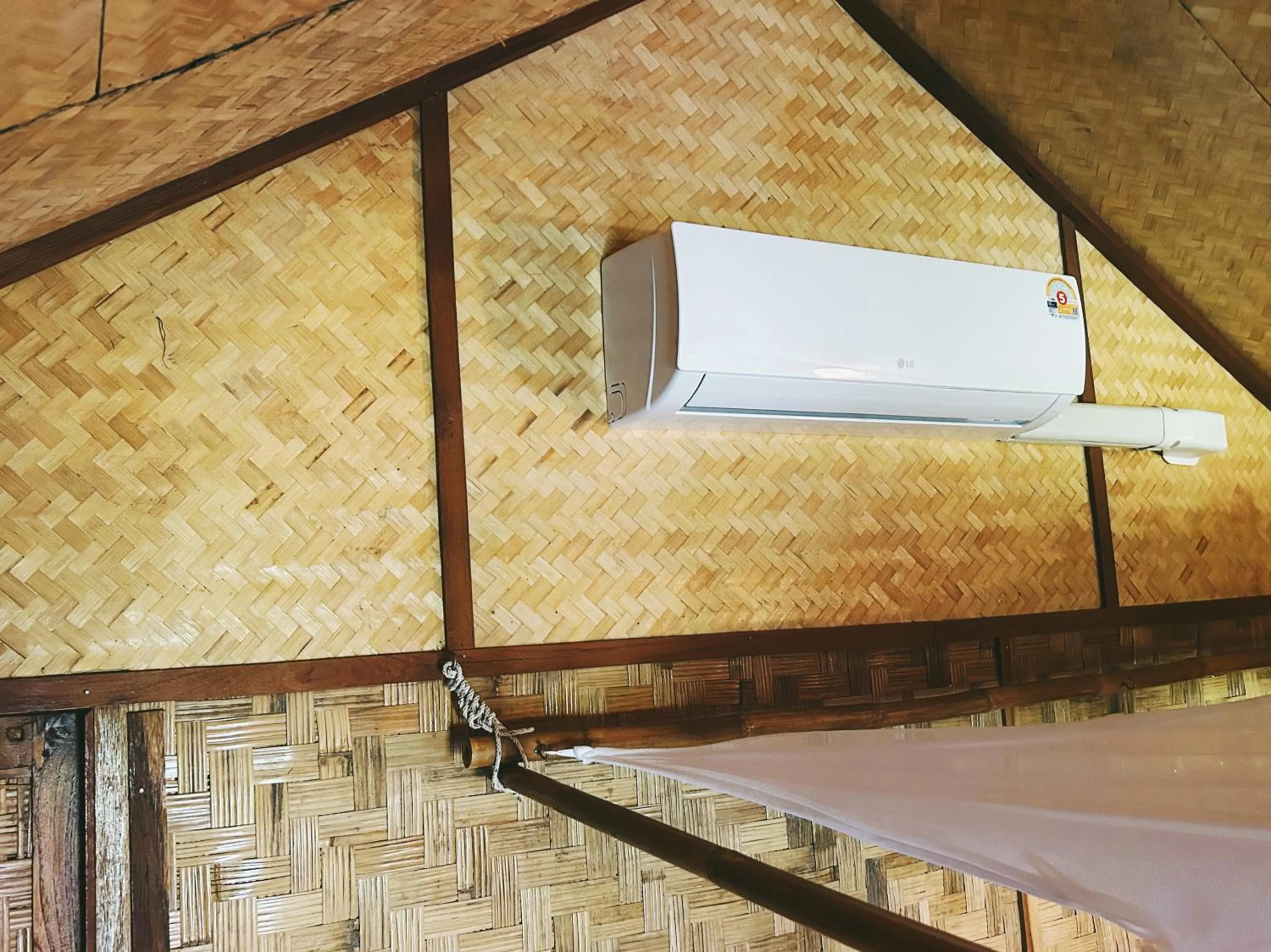 air conditioner in Pai Country Hut