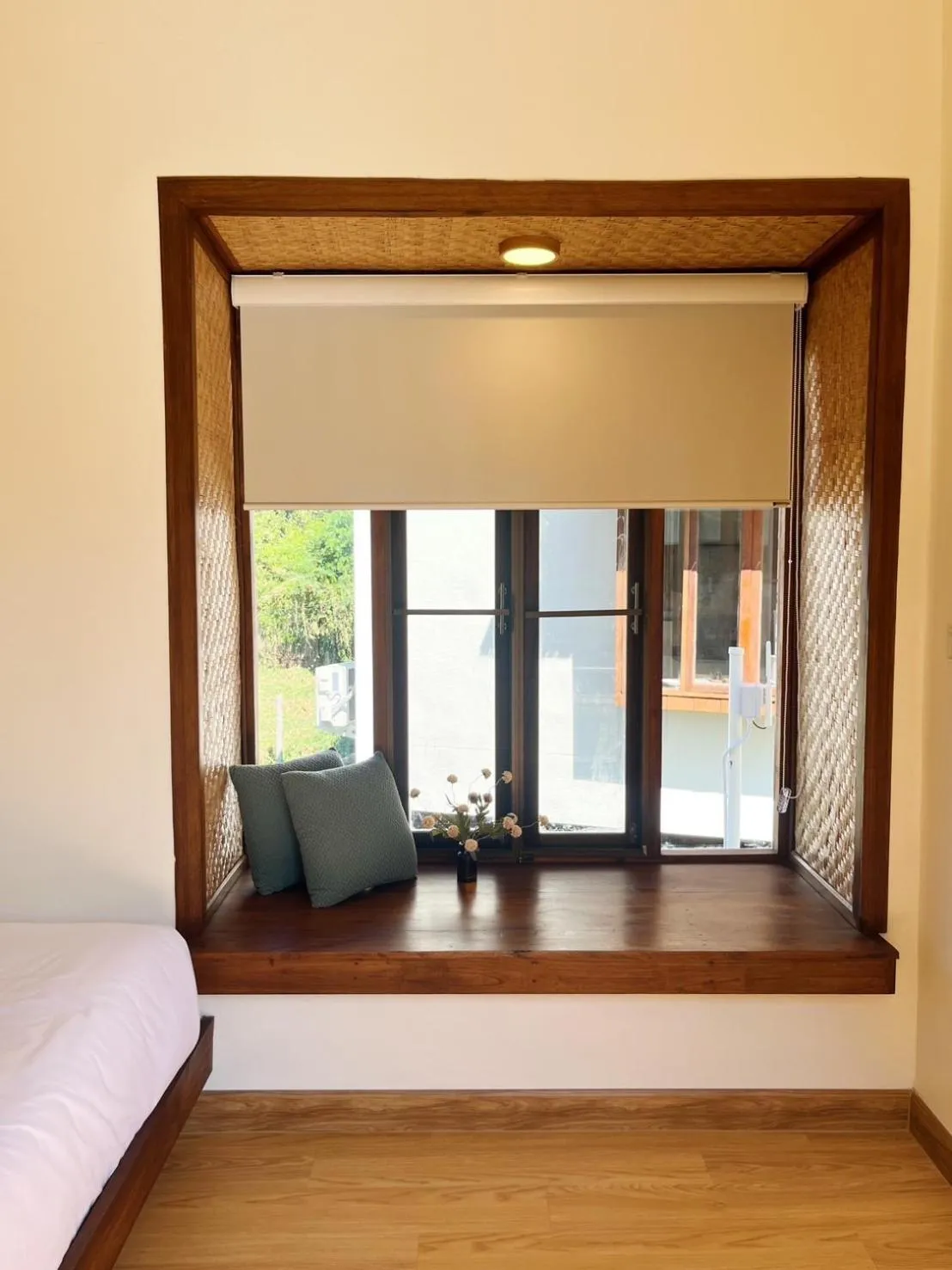 Photo of the whole room, Bed in Pai Country Hut