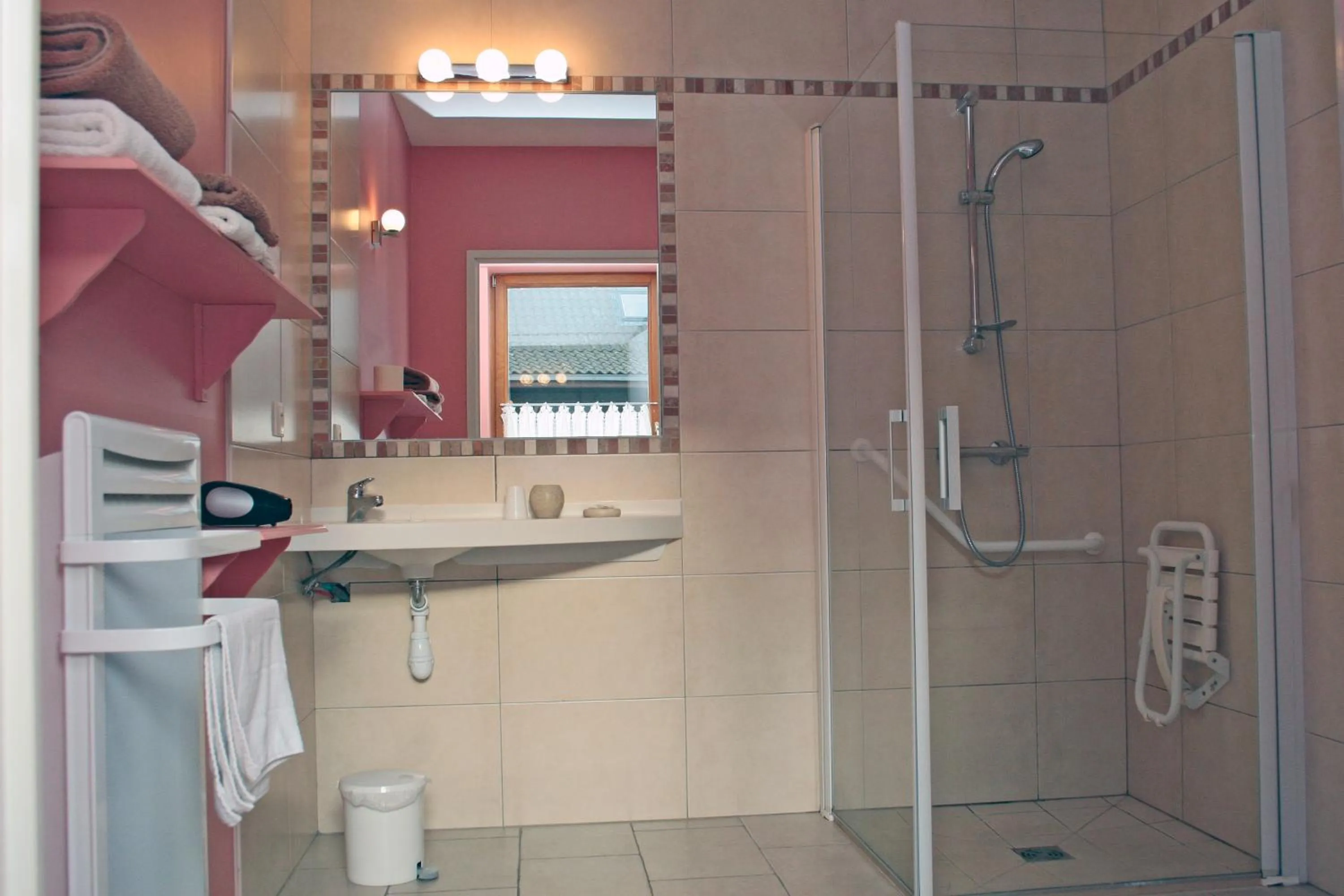 Shower in Ferme BROCART