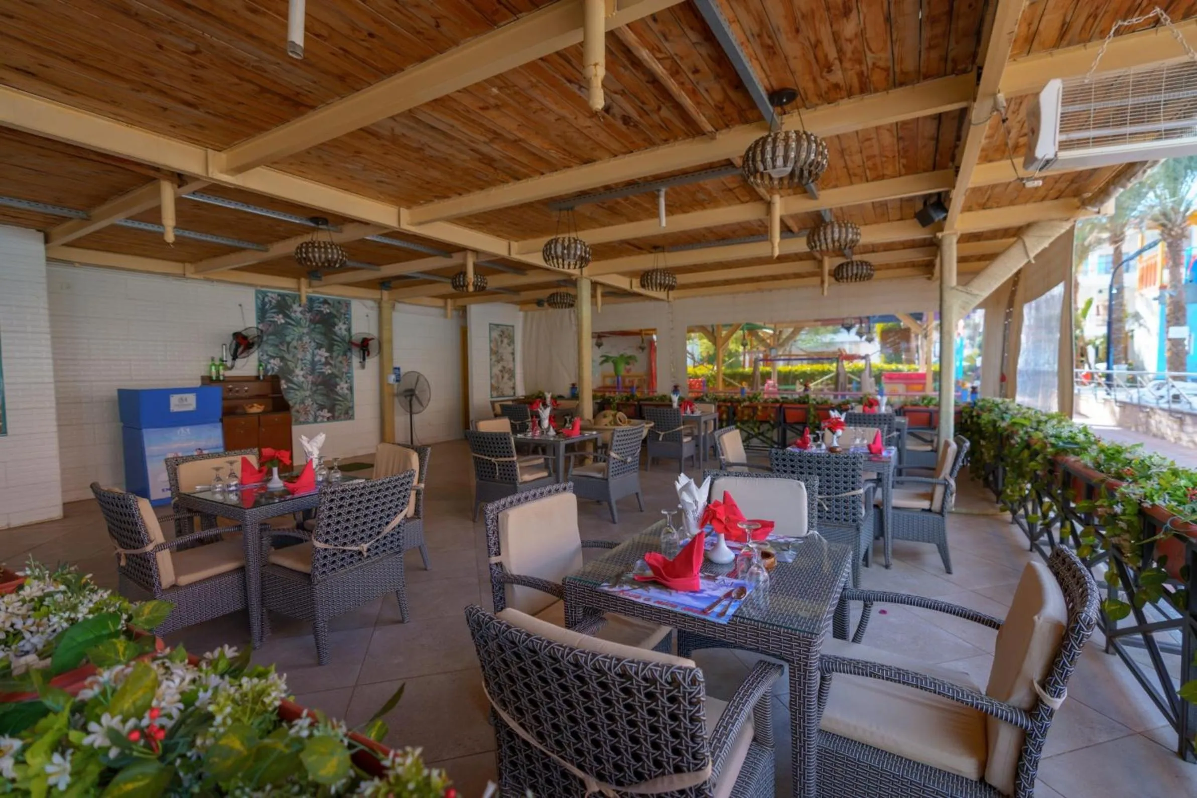 Restaurant/places to eat in MinaMark Beach Resort for Families and Couples Only