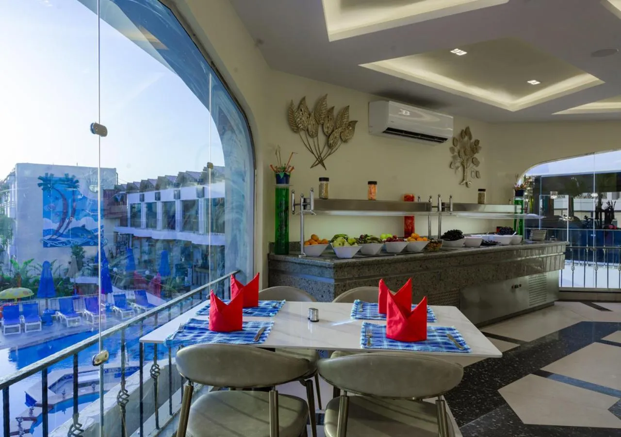 Restaurant/places to eat in MinaMark Beach Resort for Families and Couples Only