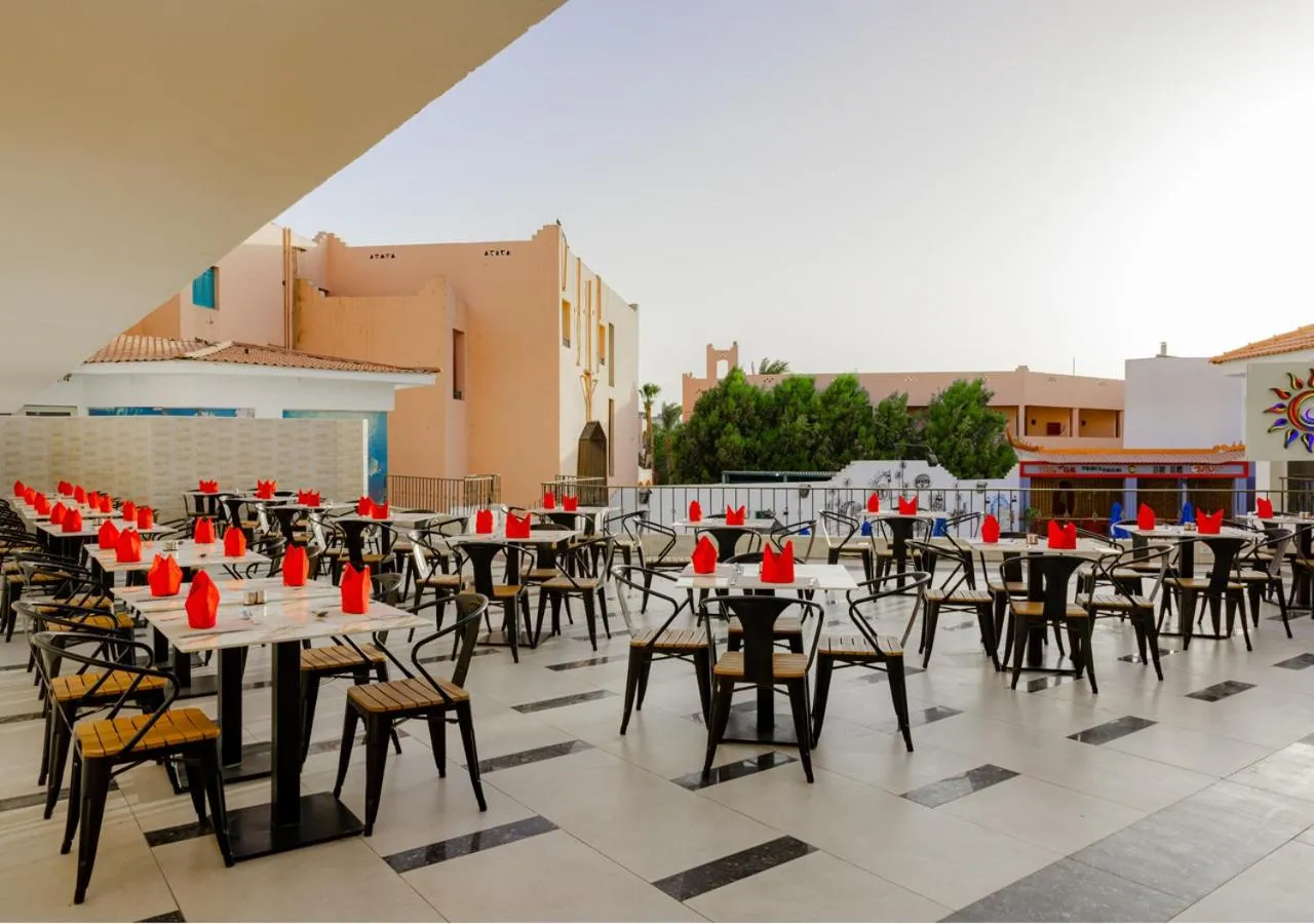 Restaurant/places to eat in MinaMark Beach Resort for Families and Couples Only