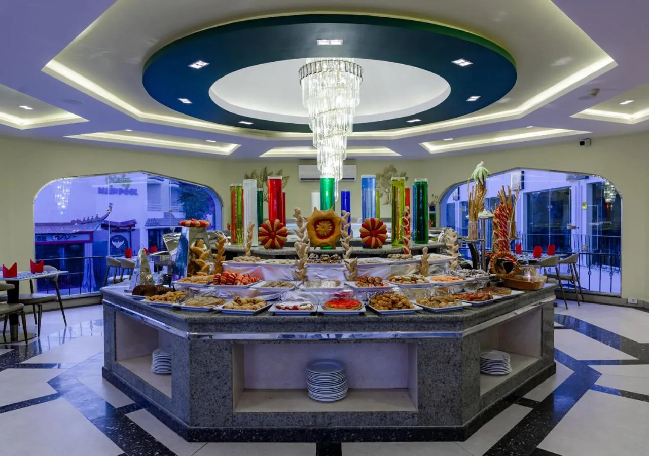 Restaurant/places to eat in MinaMark Beach Resort for Families and Couples Only