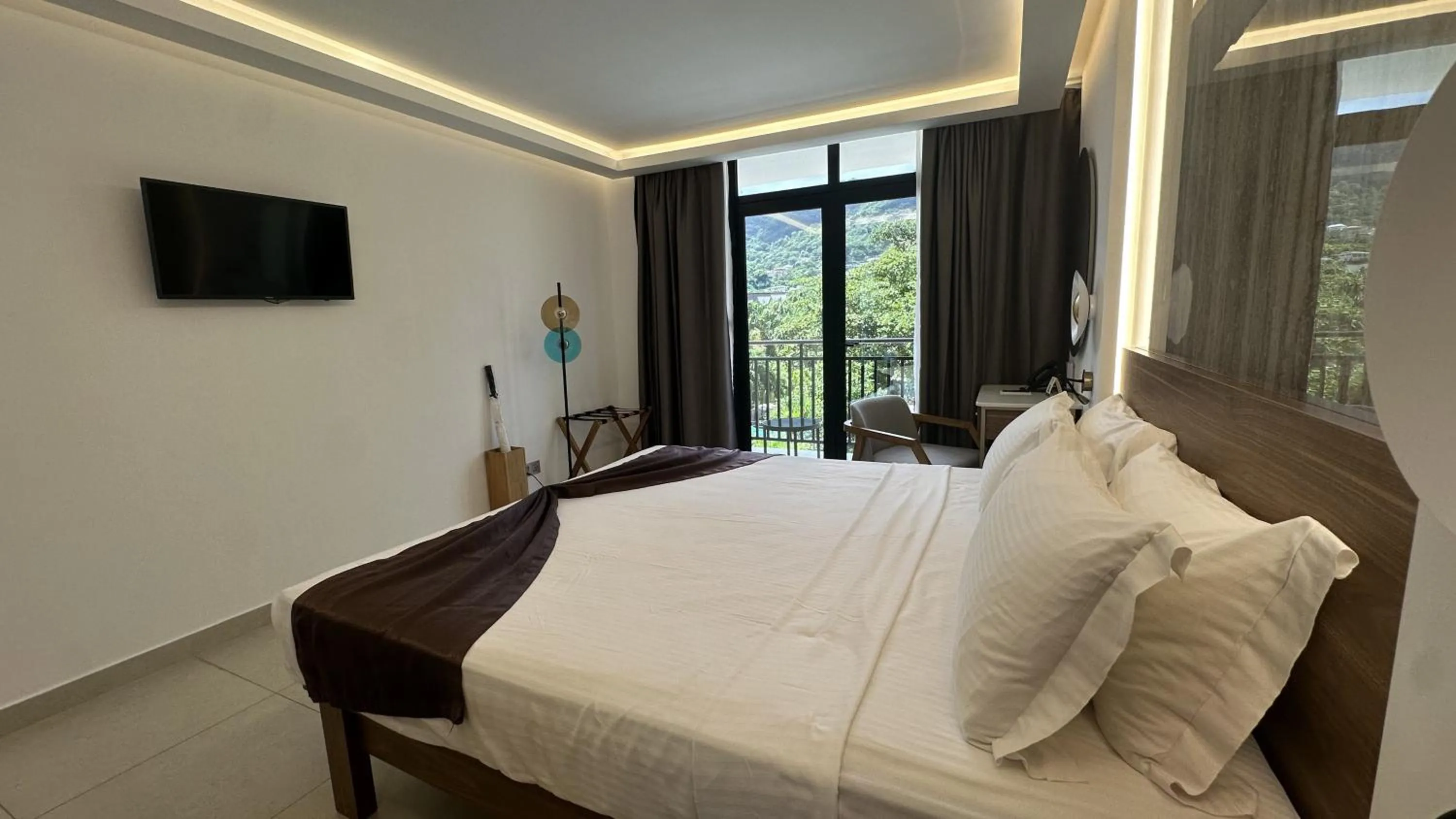 Bed in Coral Strand Smart Choice