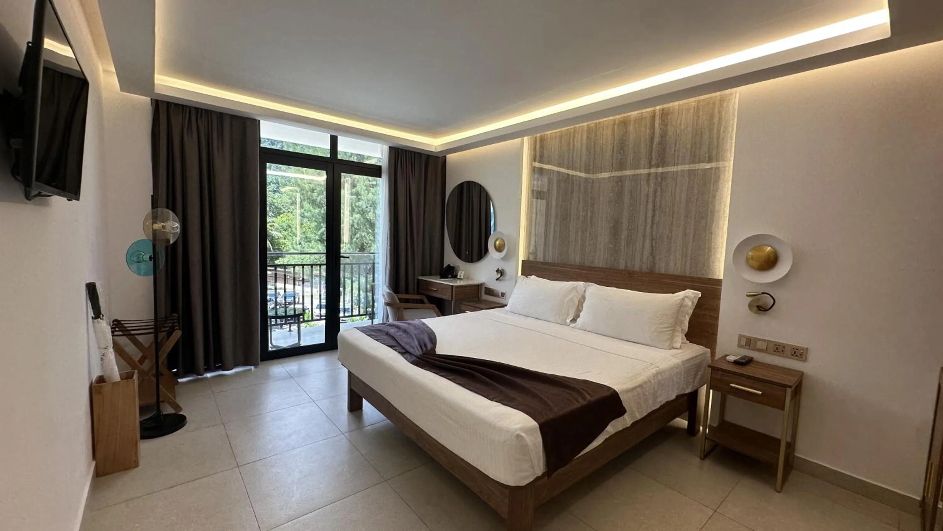 Bed in Coral Strand Smart Choice