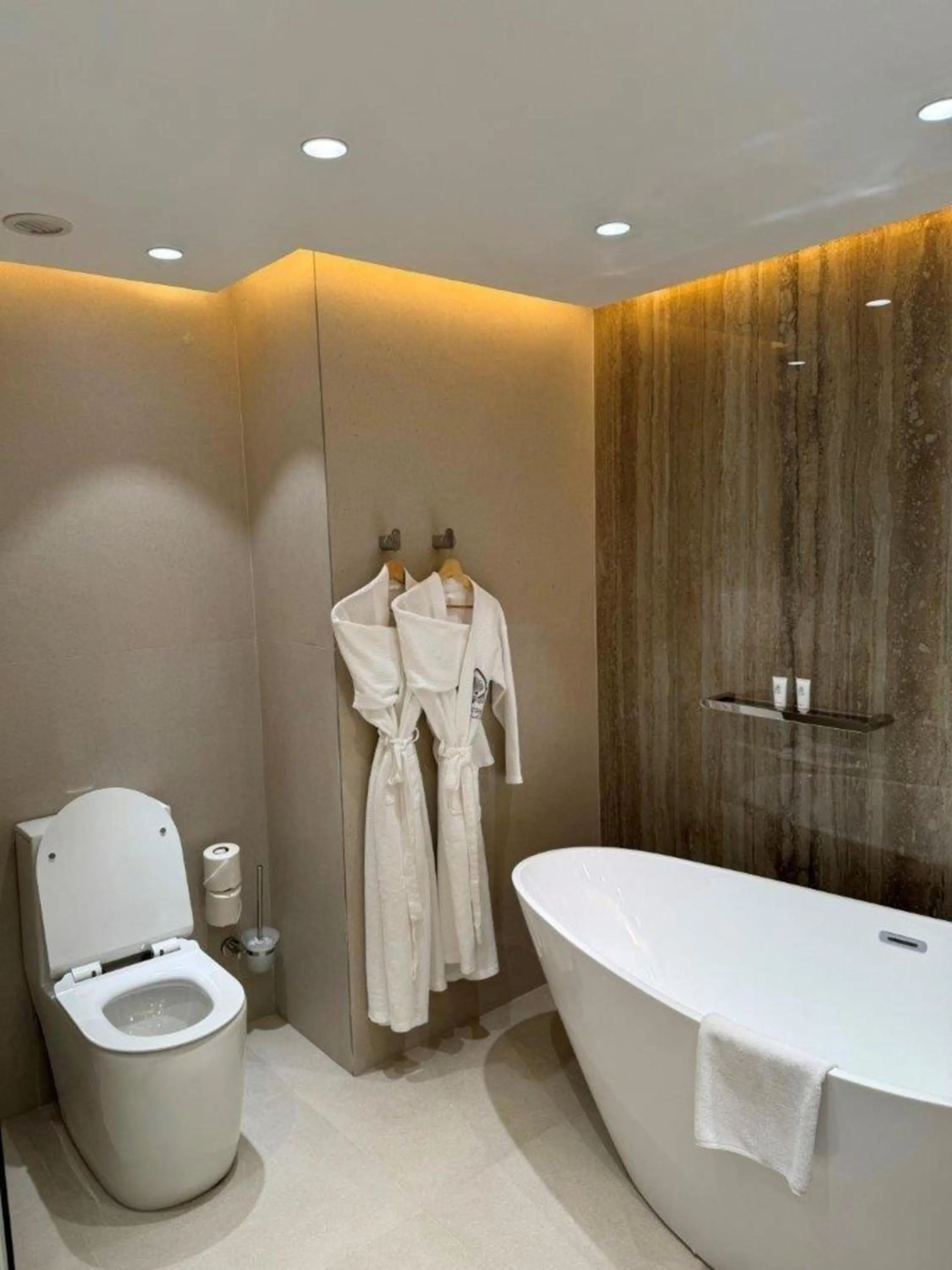 Shower in Coral Strand Smart Choice