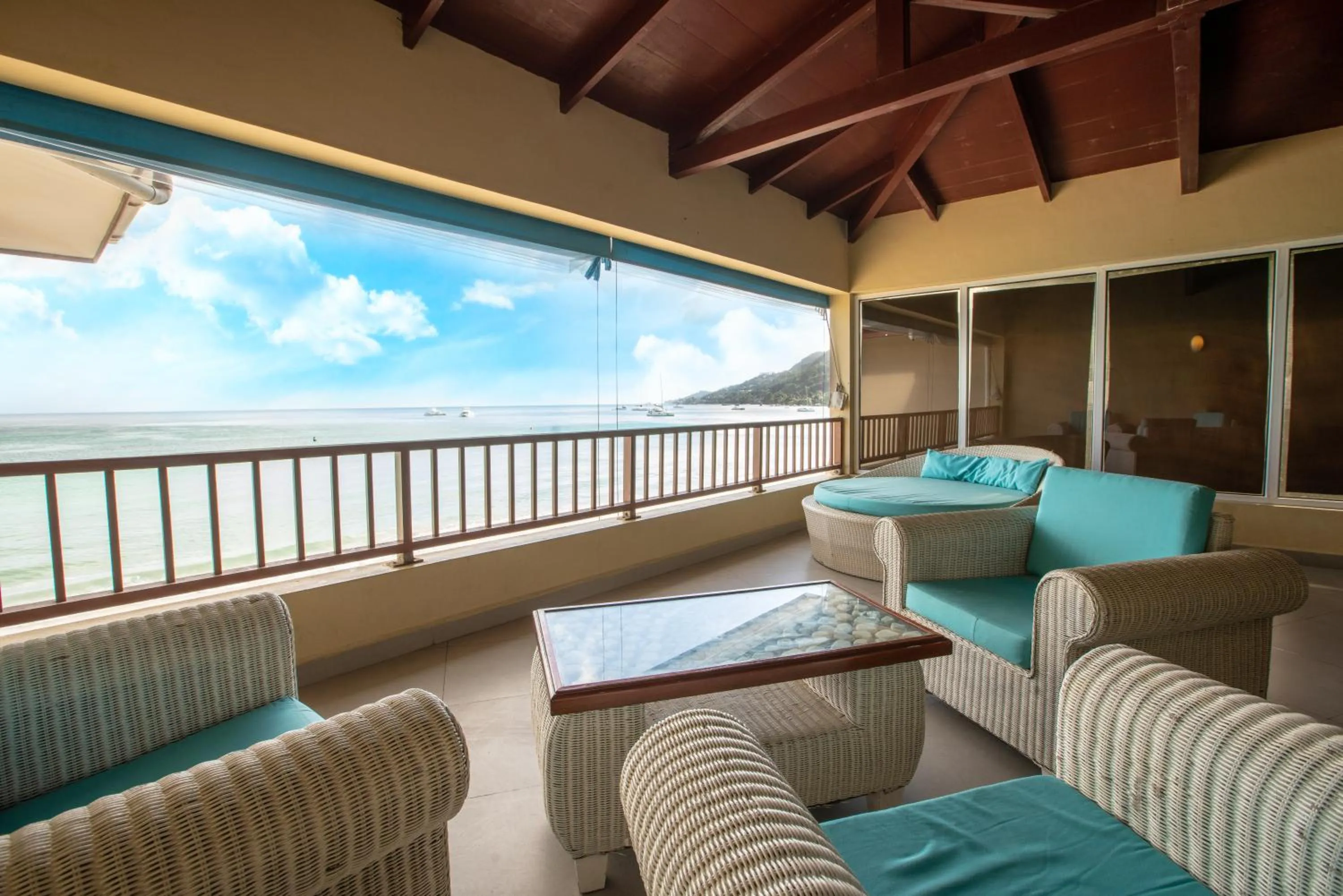 Communal lounge/ TV room in Coral Strand Smart Choice