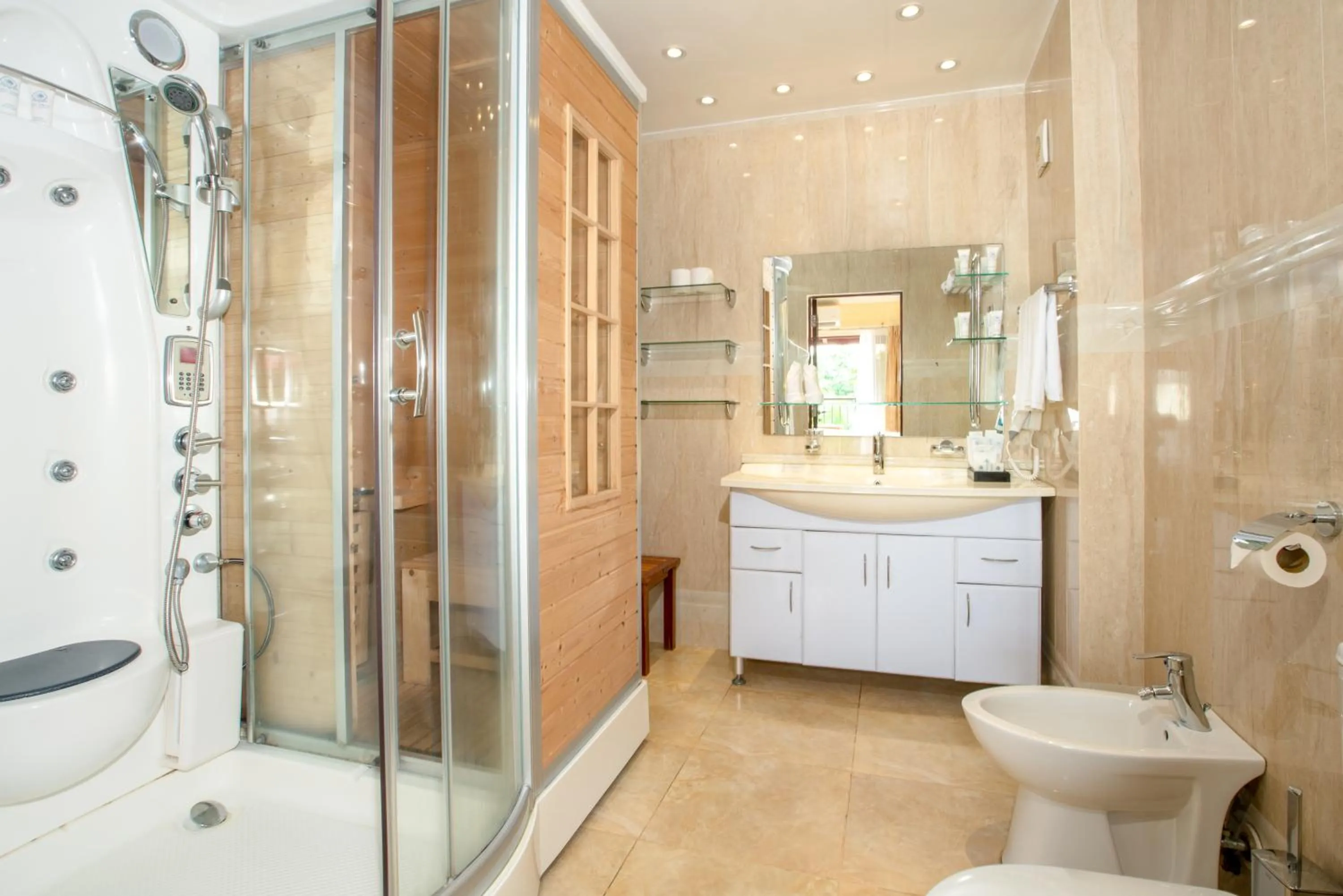 Shower in Coral Strand Smart Choice