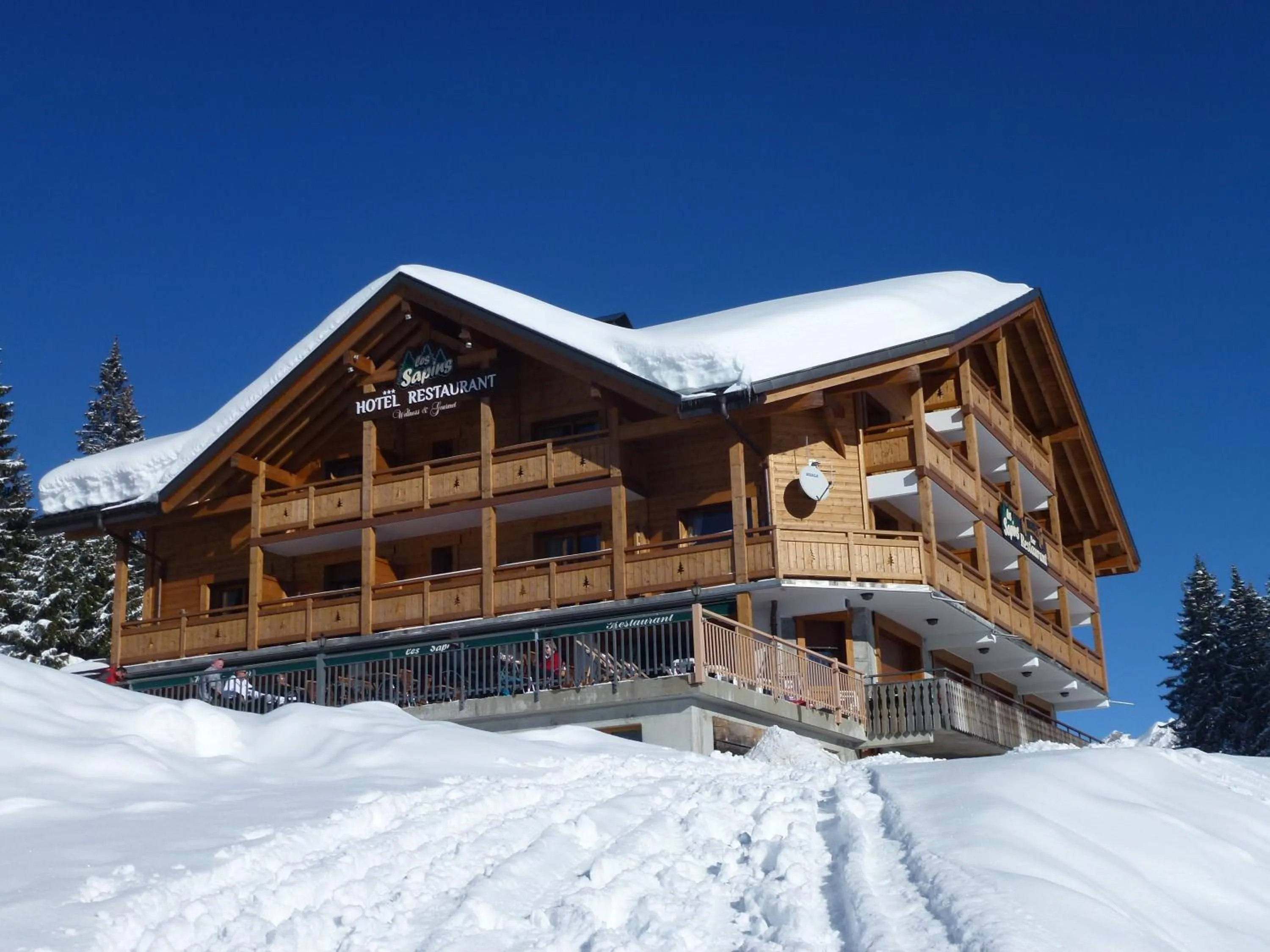 Facade/entrance in Hôtel Restaurant "Les Sapins" Wellness & Gourmet