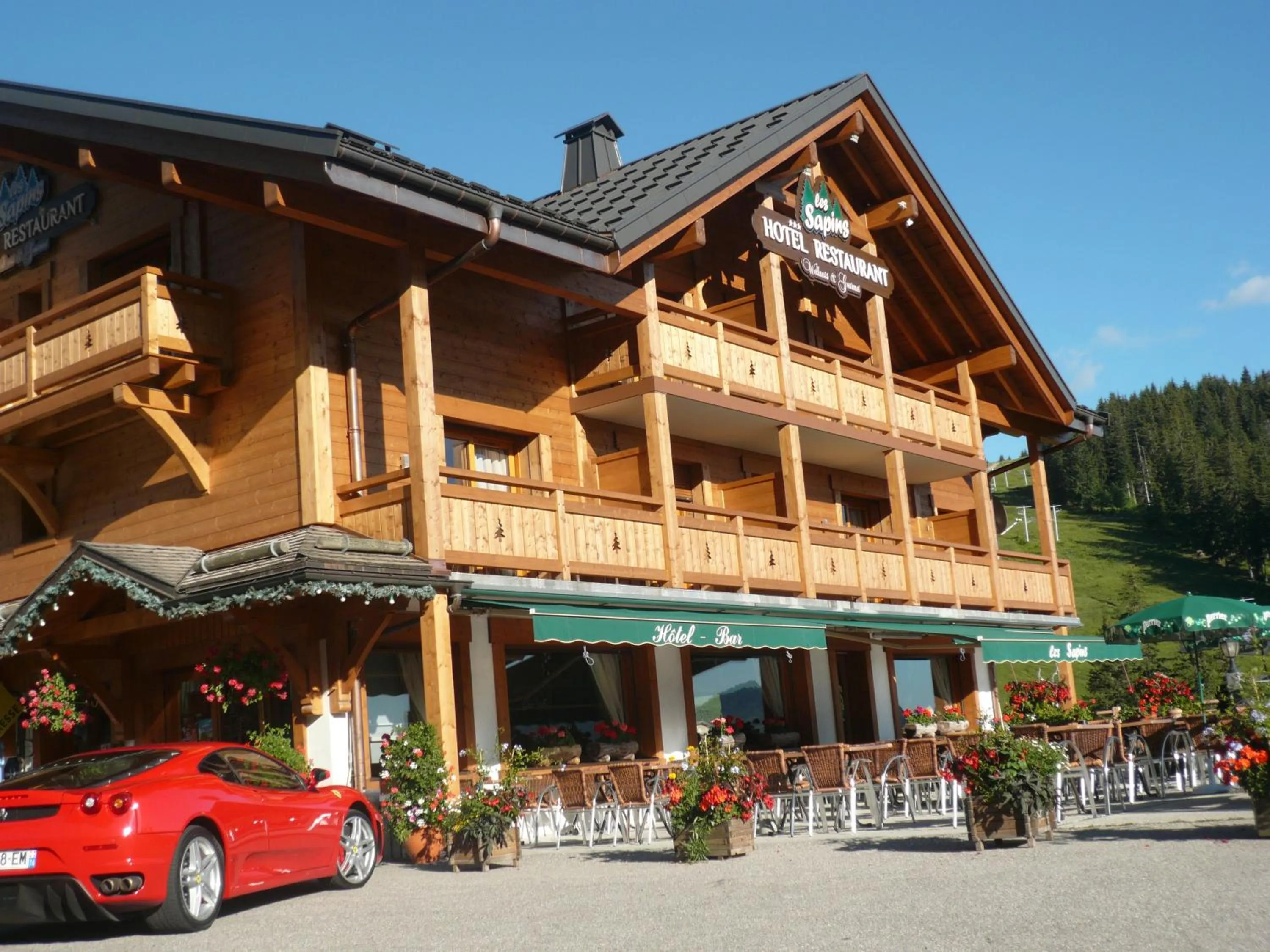 Facade/entrance in Hôtel Restaurant "Les Sapins" Wellness & Gourmet