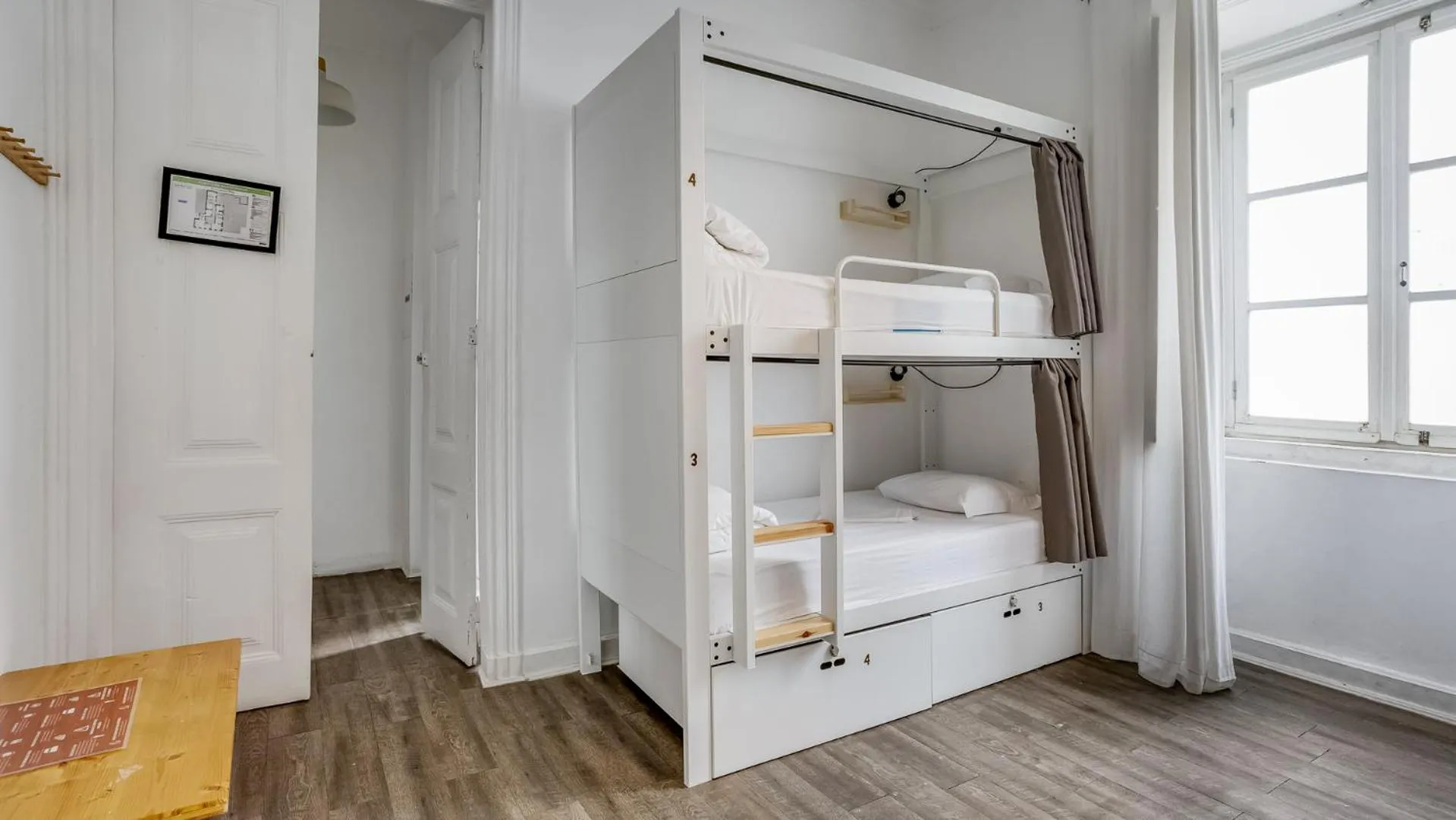 Bed in Hostel Casa d'Alagoa