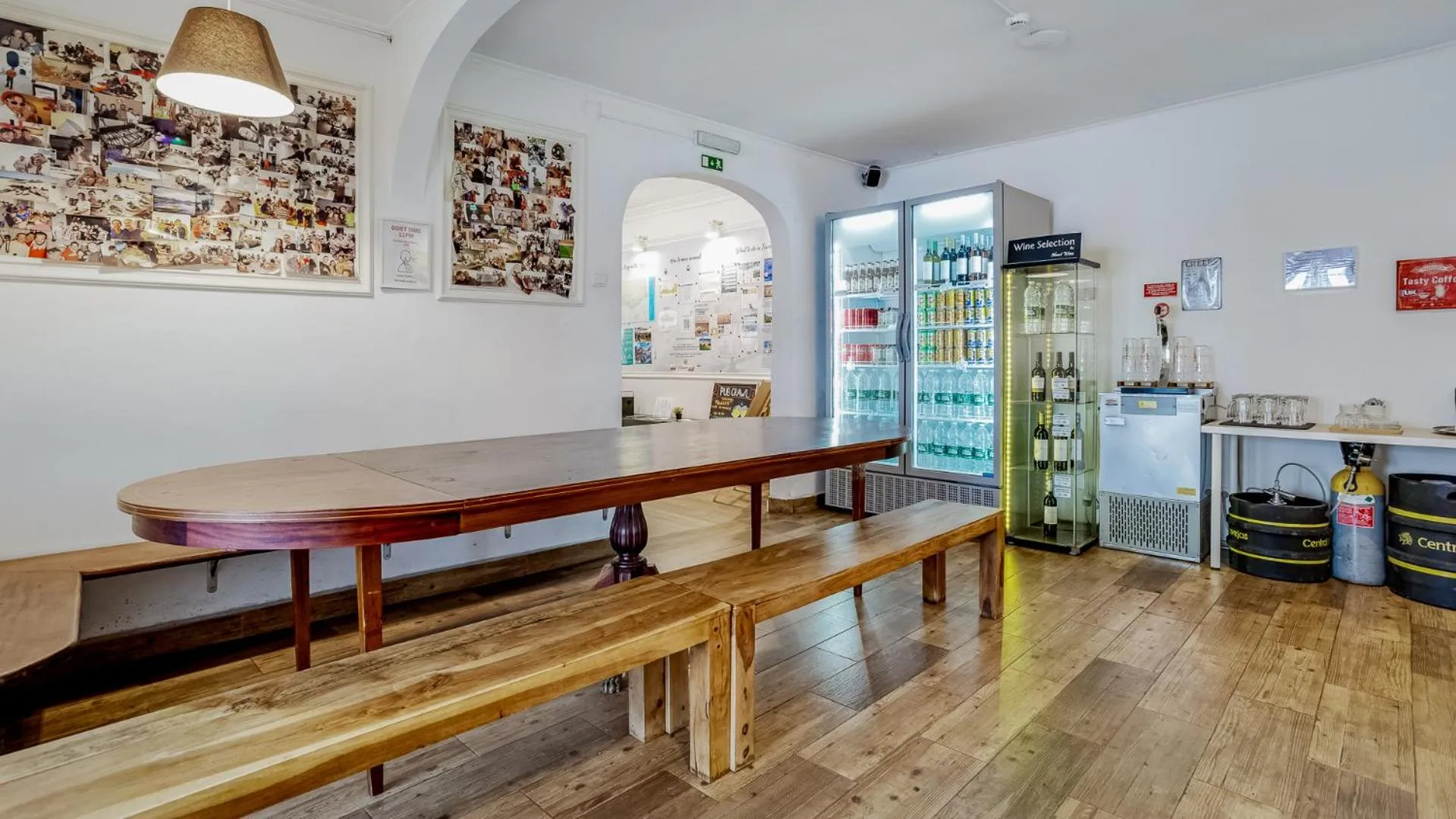 Dining area in Hostel Casa d'Alagoa