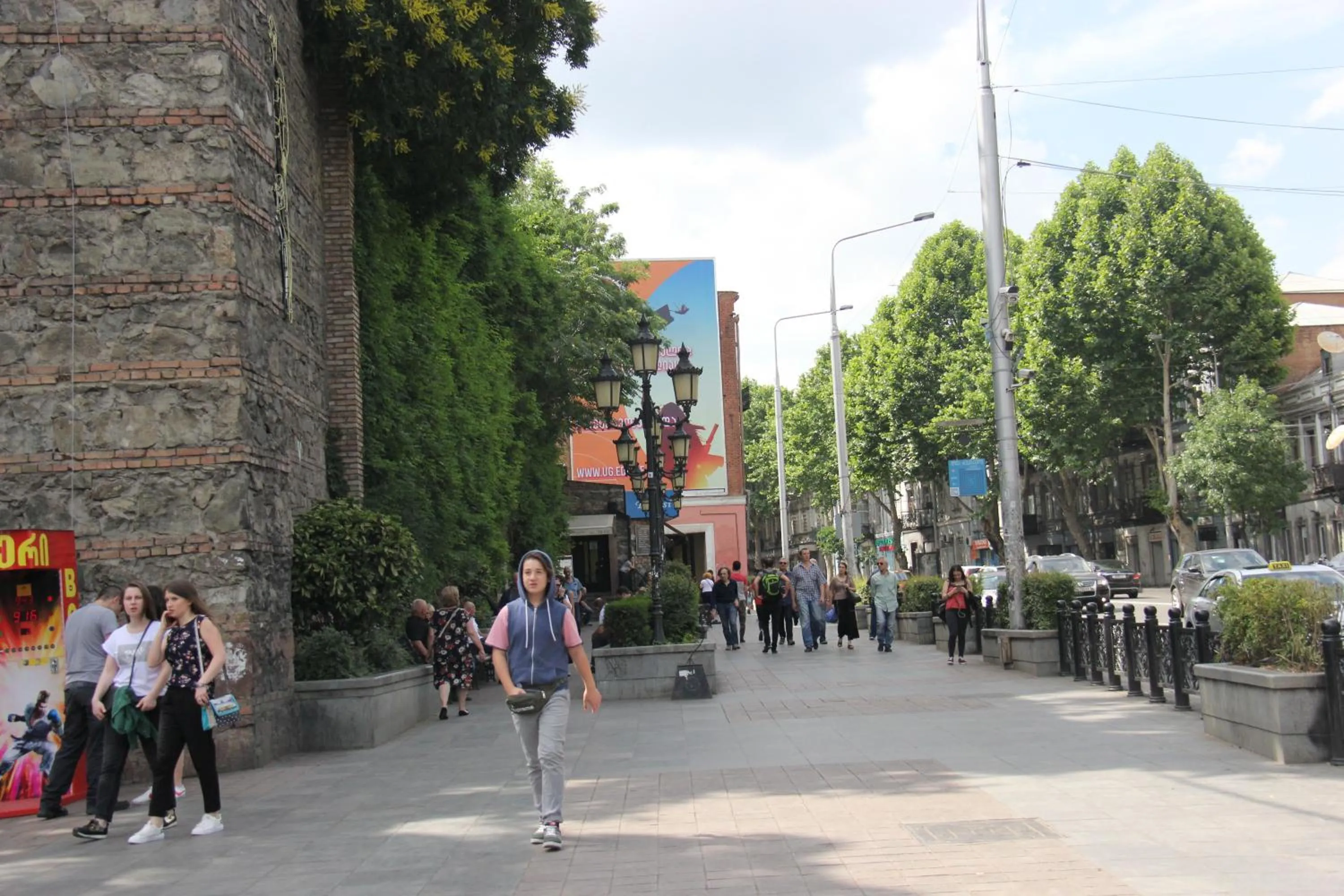 Property building in Home25