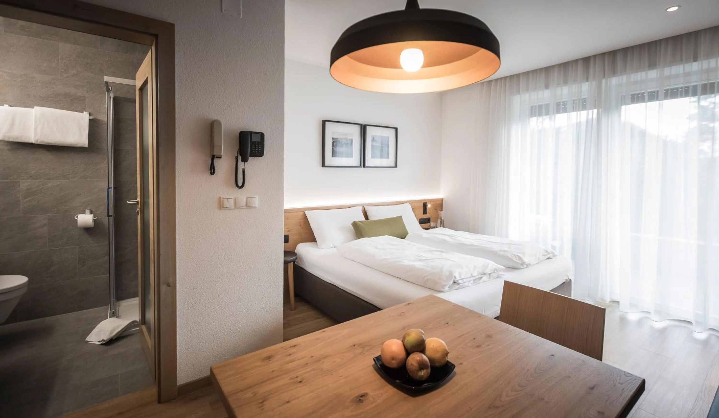 Photo of the whole room, Bed in Residence Margareth