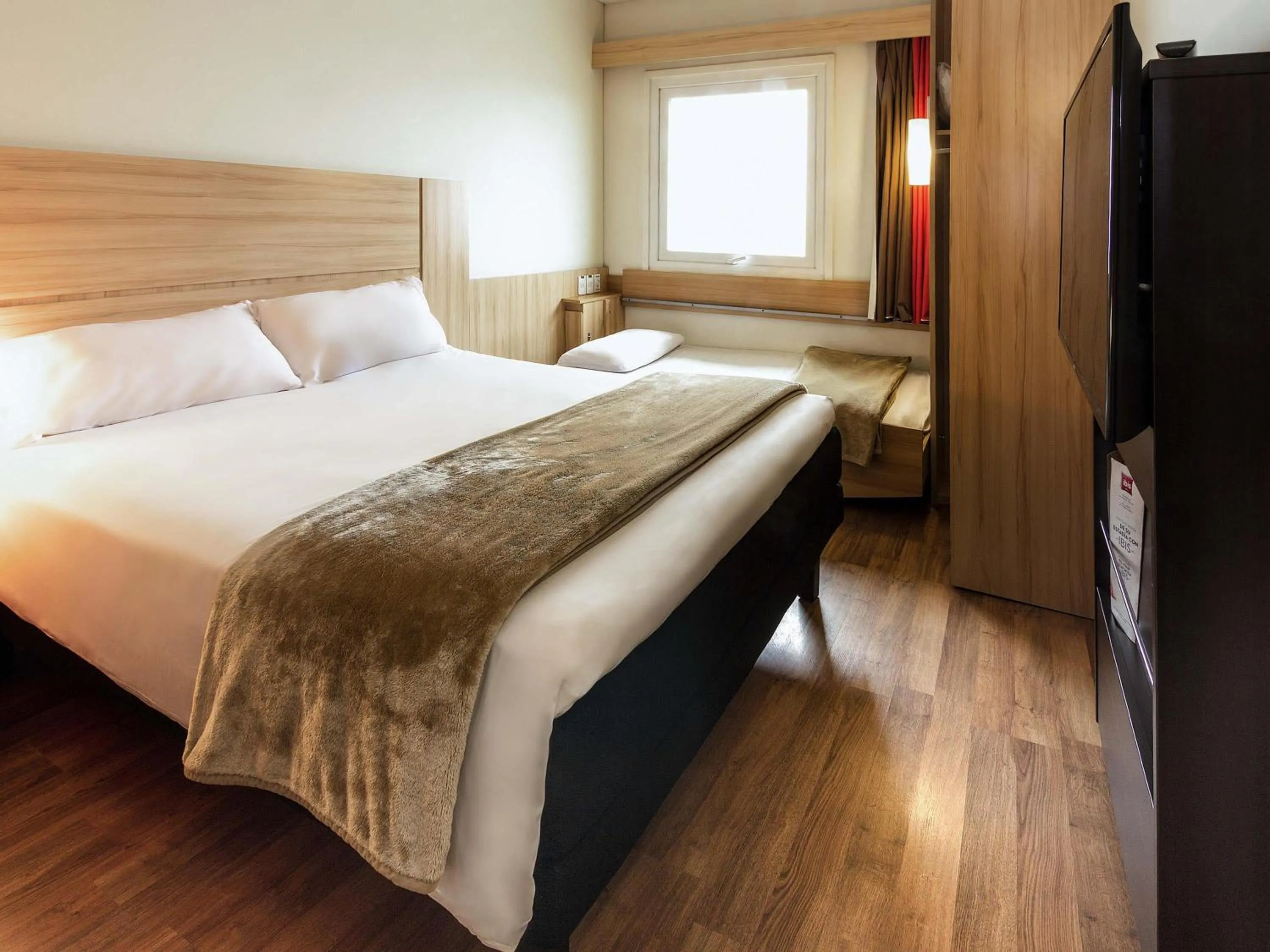 Bedroom, Bed in ibis Concepcion