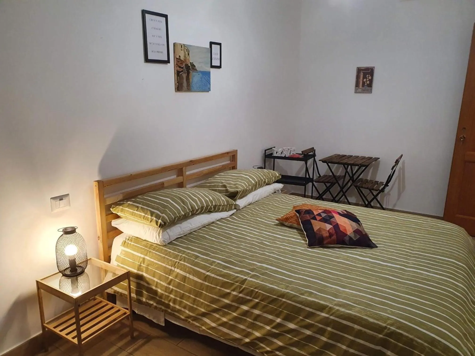 View (from property/room), Bed in Hercules House - Il riposo degli Eroi