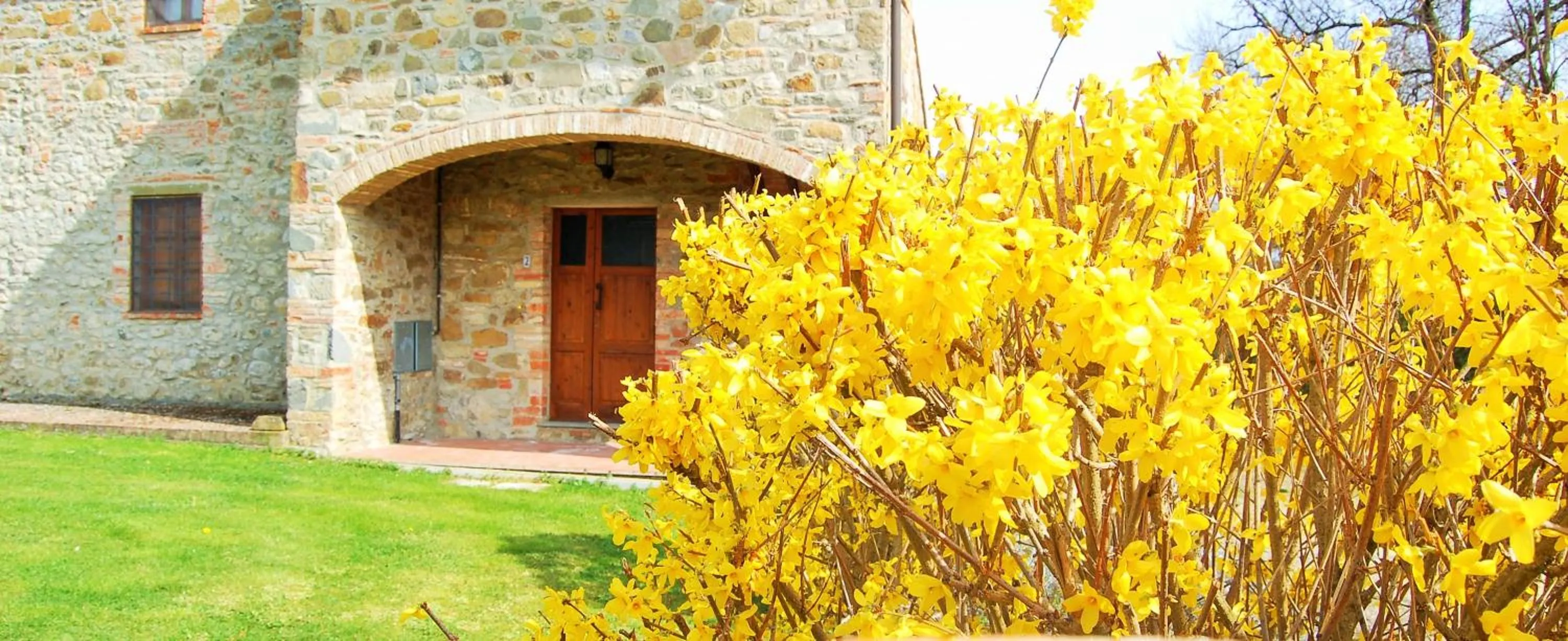 Facade/entrance in Borgo Nuovo San Martino